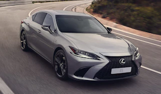 2023 Lexus ES - front