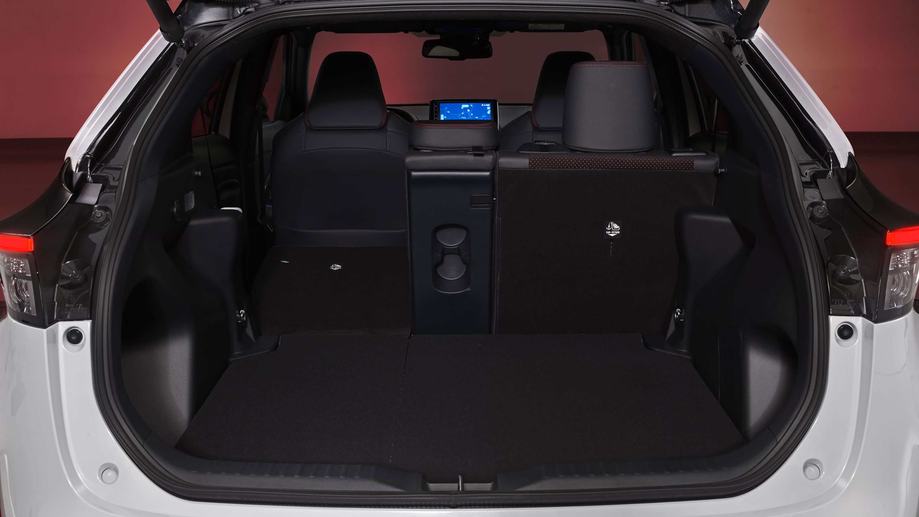 GR Yaris Cross boot