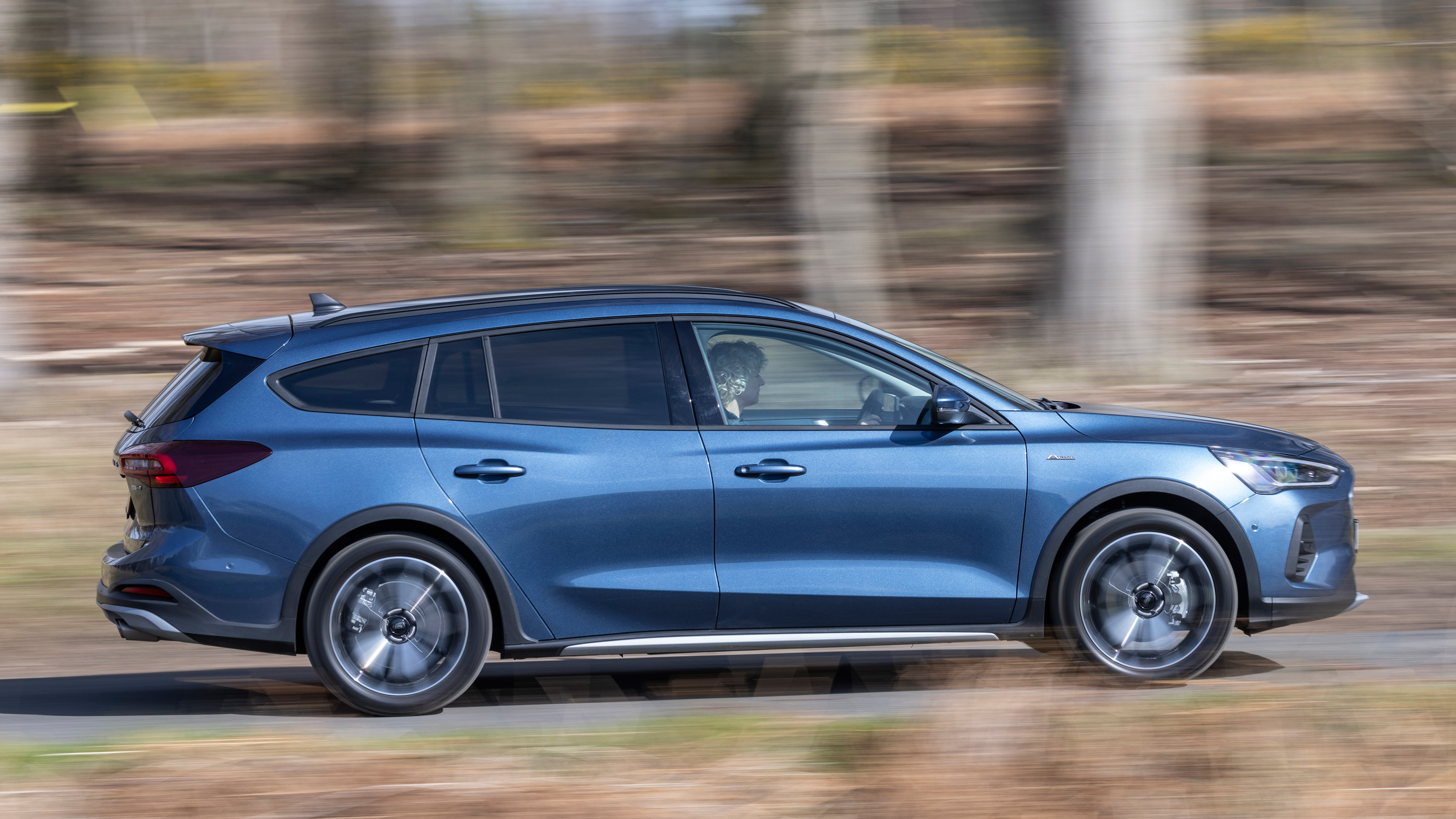 2022 Ford Focus Estate - side