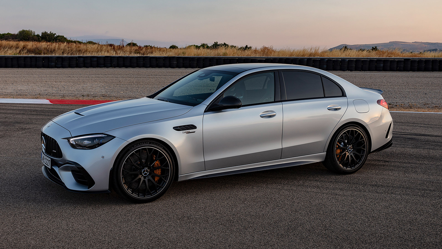 2023 Mercedes-AMG C63S - side