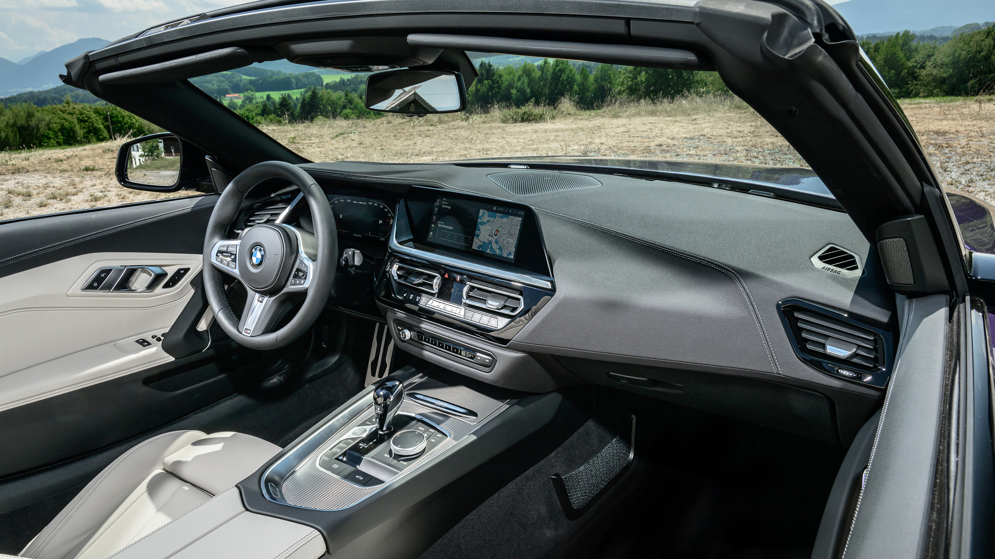 2022 BMW Z4 - interior 1