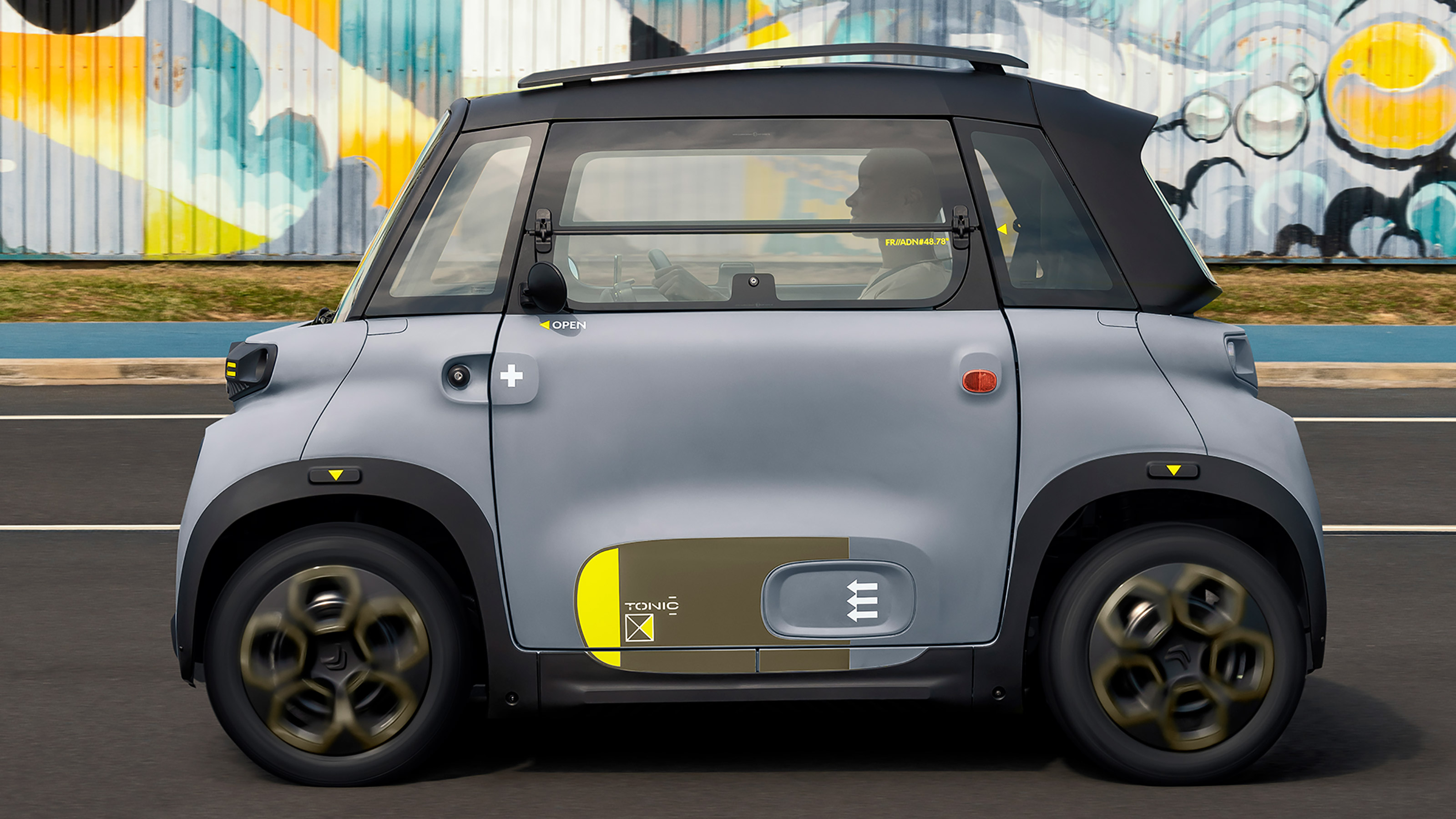 Citroen Ami Tonic - side