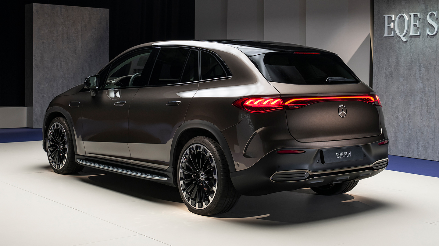 Mercedes EQE SUV - rear
