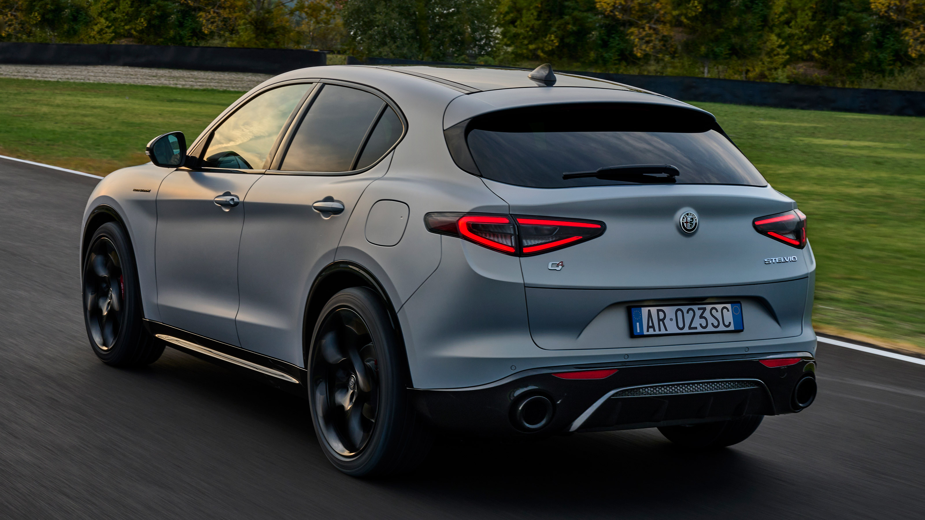 2023 Alfa Romeo Stelvio - rear