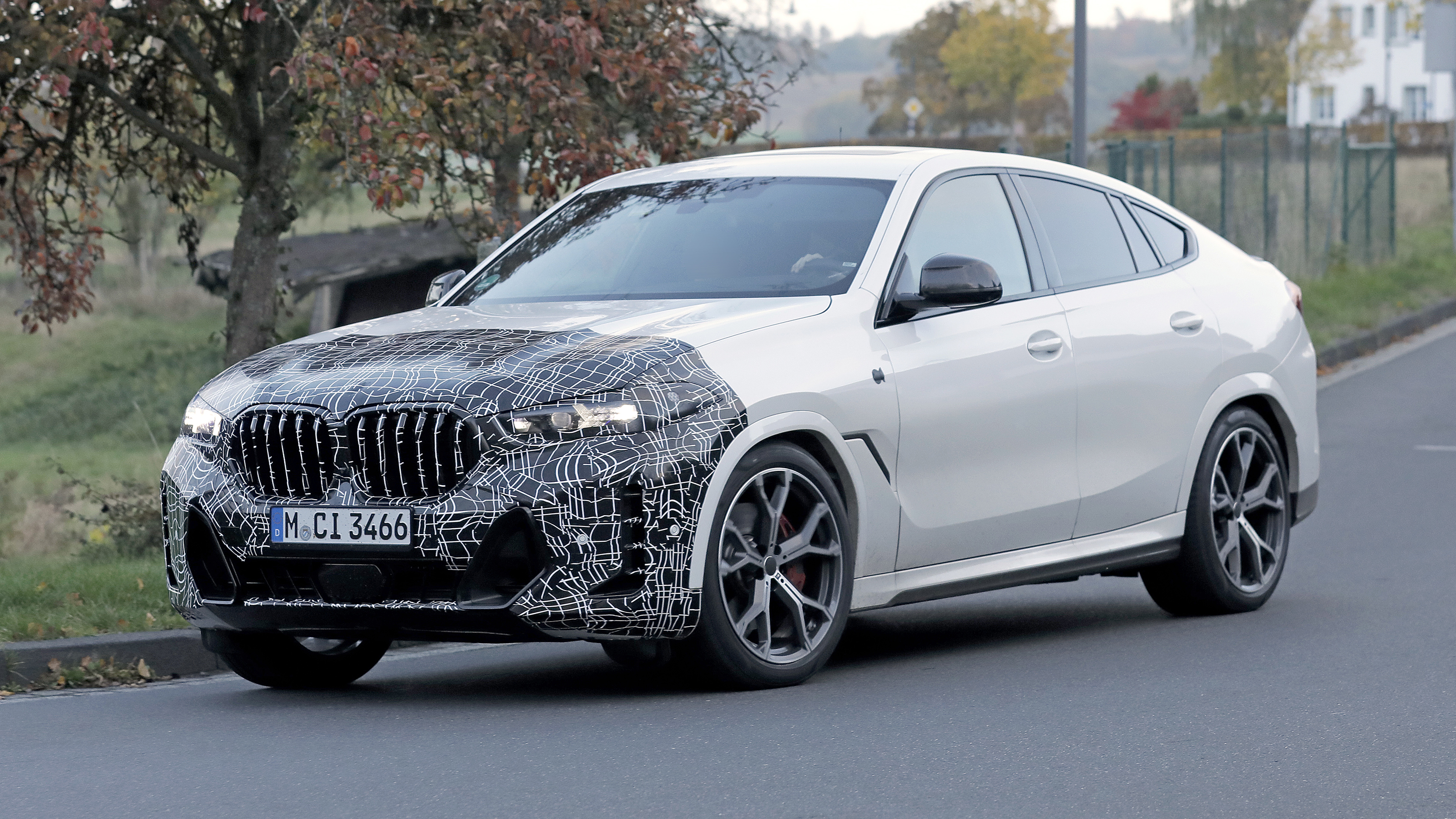 2023 BMW X6 - front