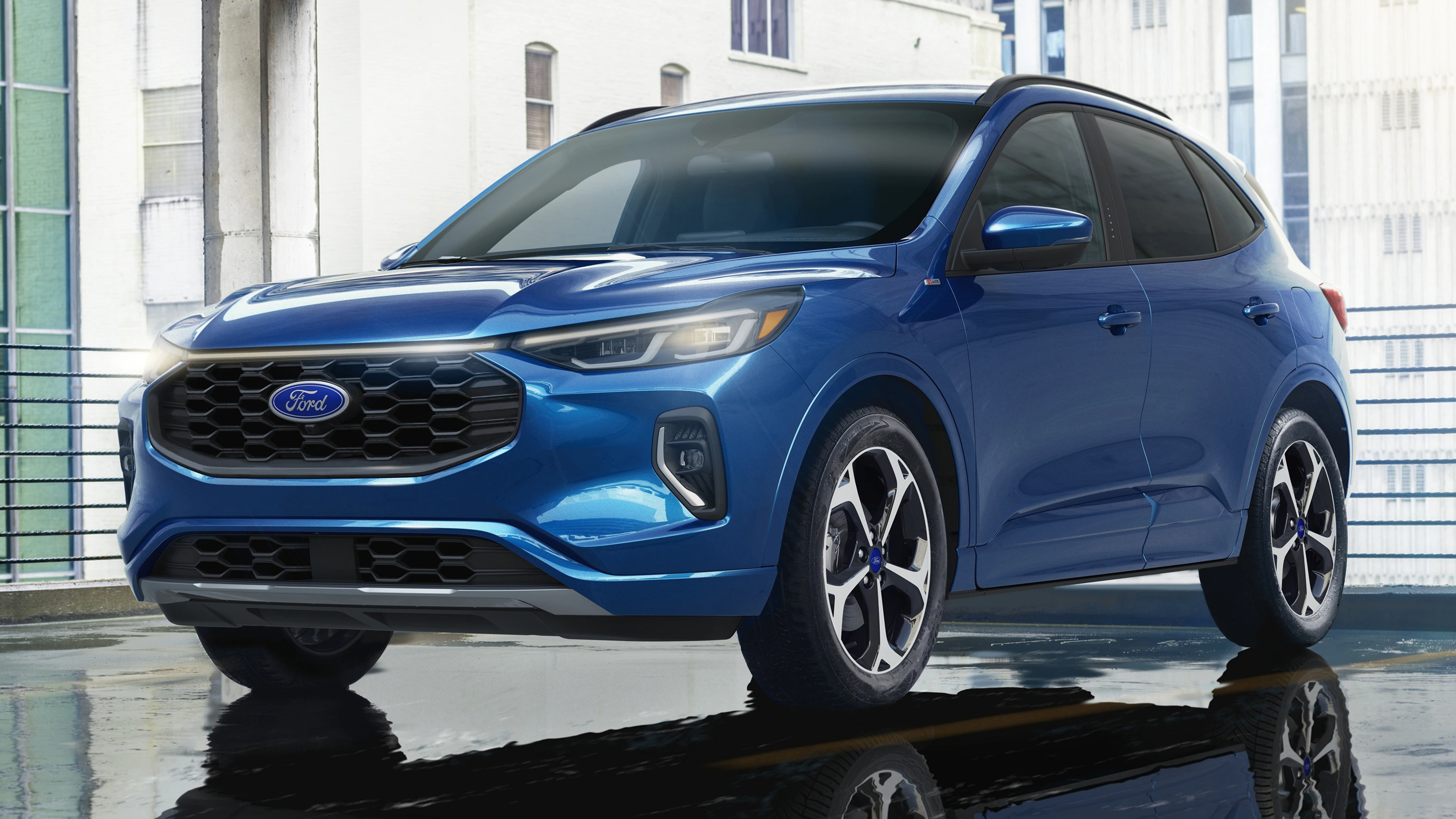 2023 Ford Kuga - front 1