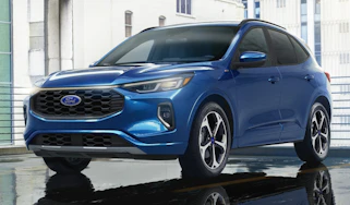 2023 Ford Kuga - front 1
