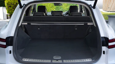 2022 Genesis Electrified GV70 - boot 2