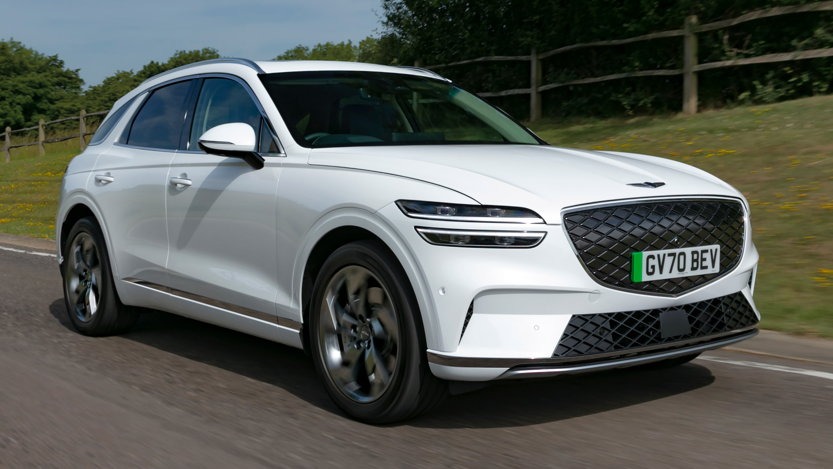 2022 Genesis Electrified GV70 - front 1