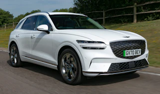 2022 Genesis Electrified GV70 - front 1