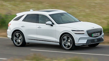 2022 Genesis Electrified GV70 - front 2