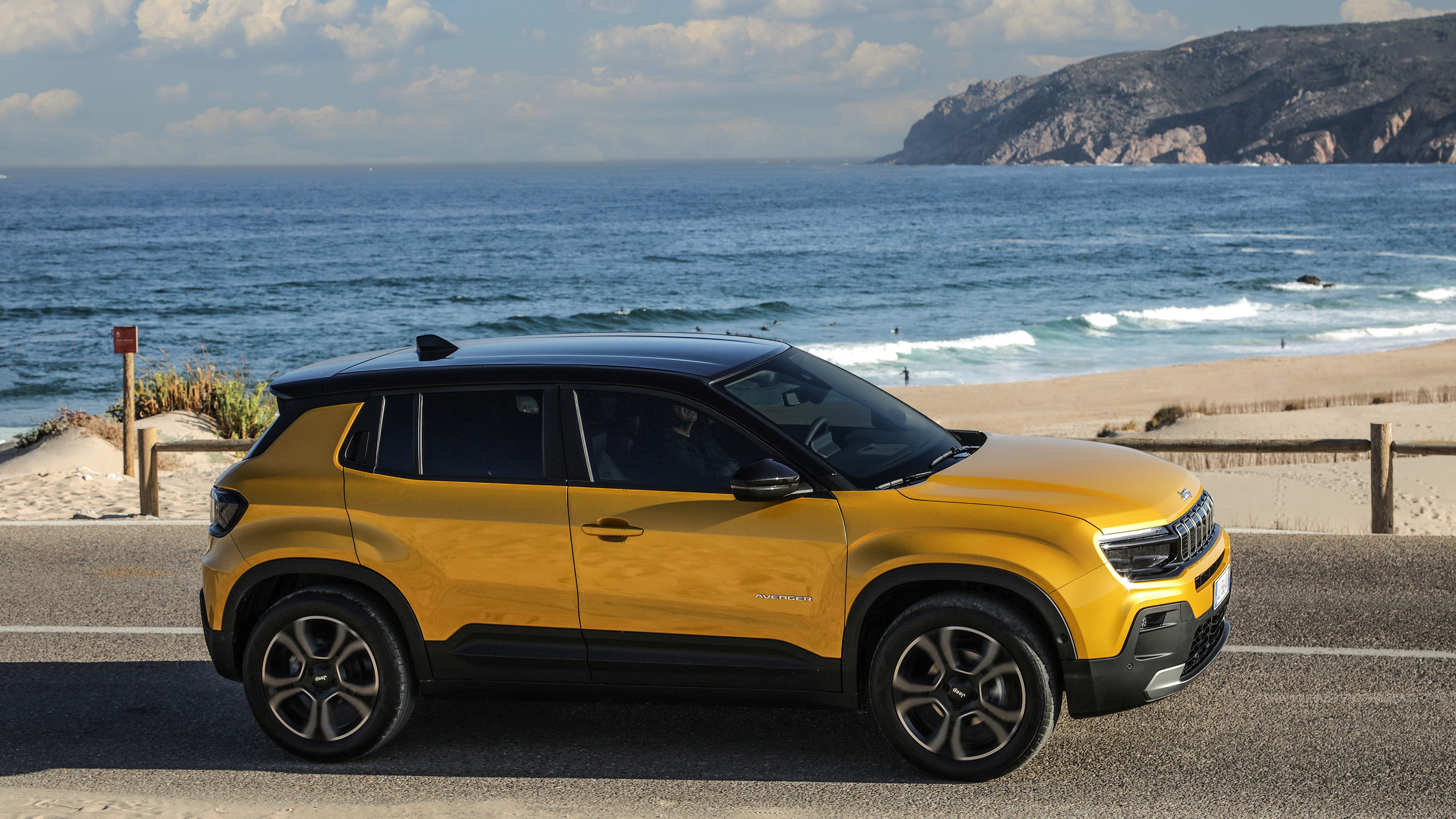 Jeep Avenger - side