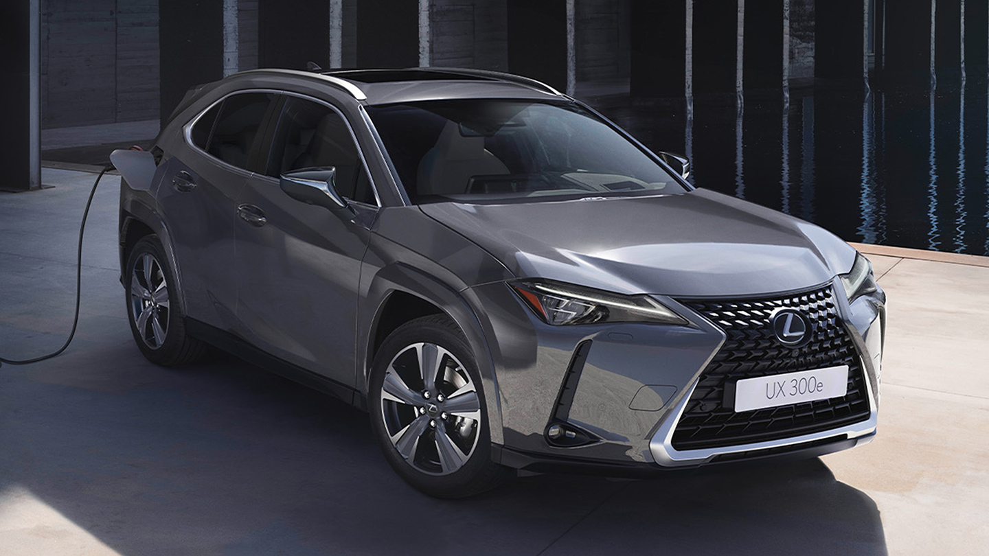 Lexus UX 300e - front