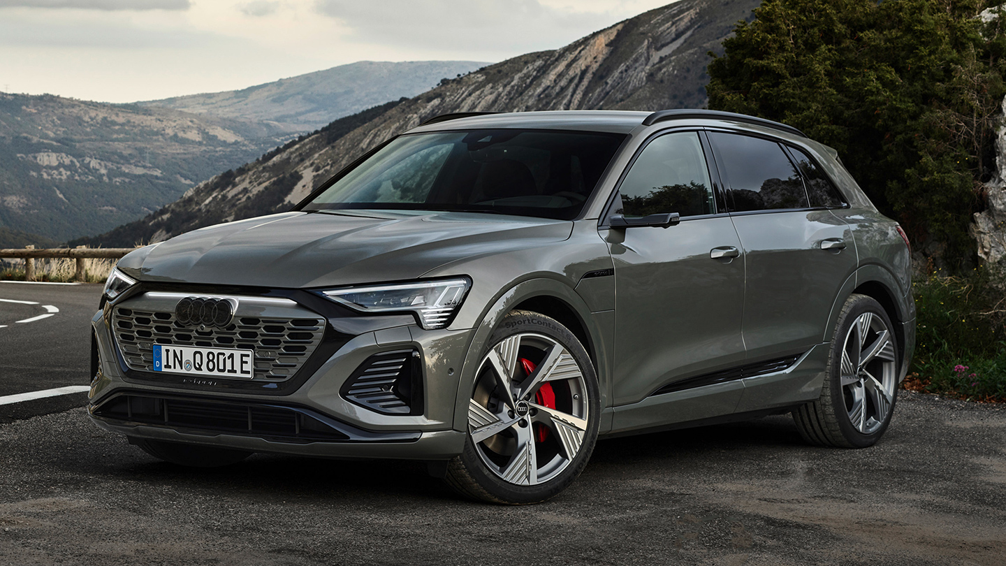 2023 Audi Q8 e-tron - front static