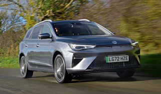 2022 MG5 EV - front 1