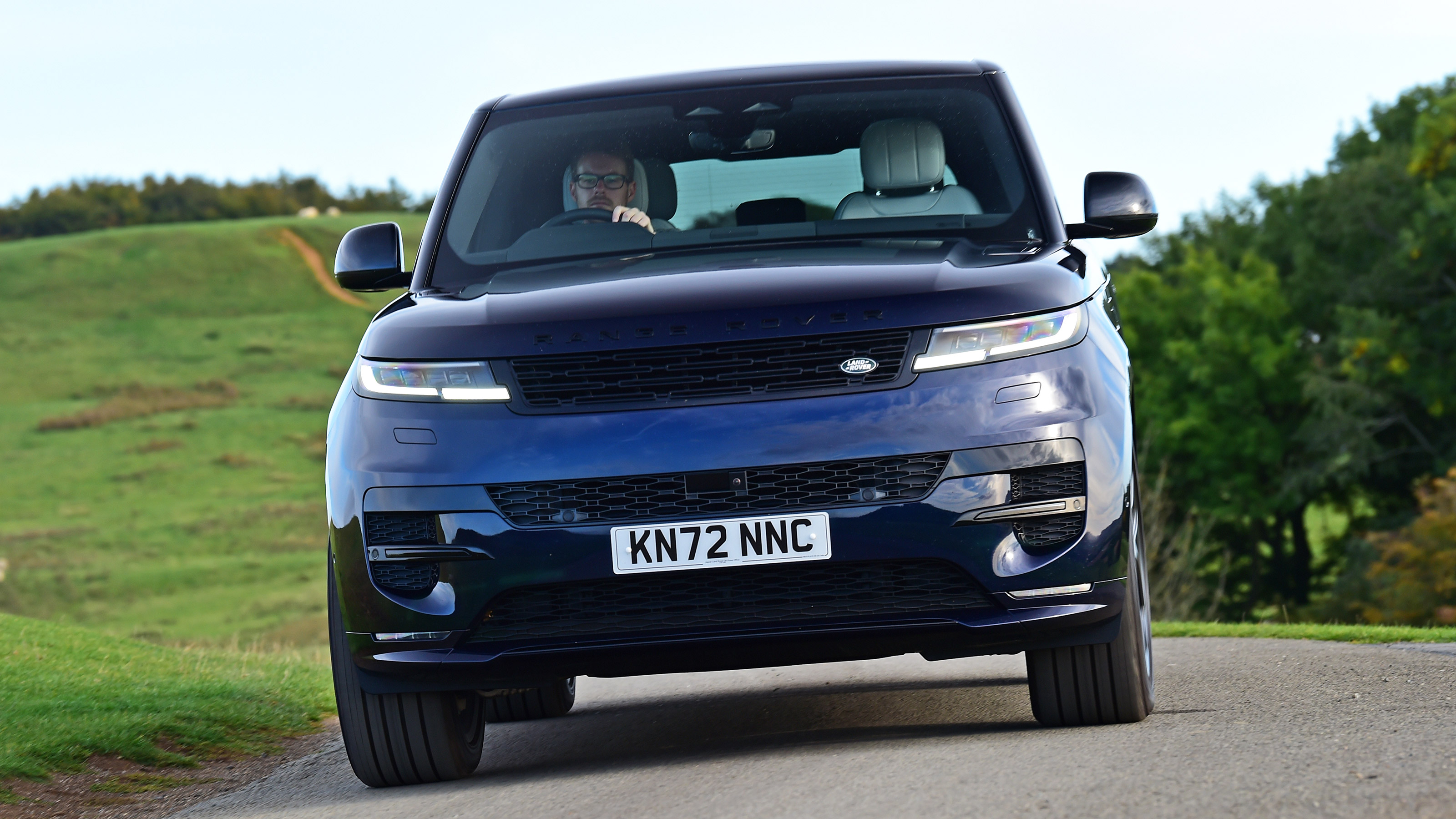 2022 Range Rover Sport - front 2