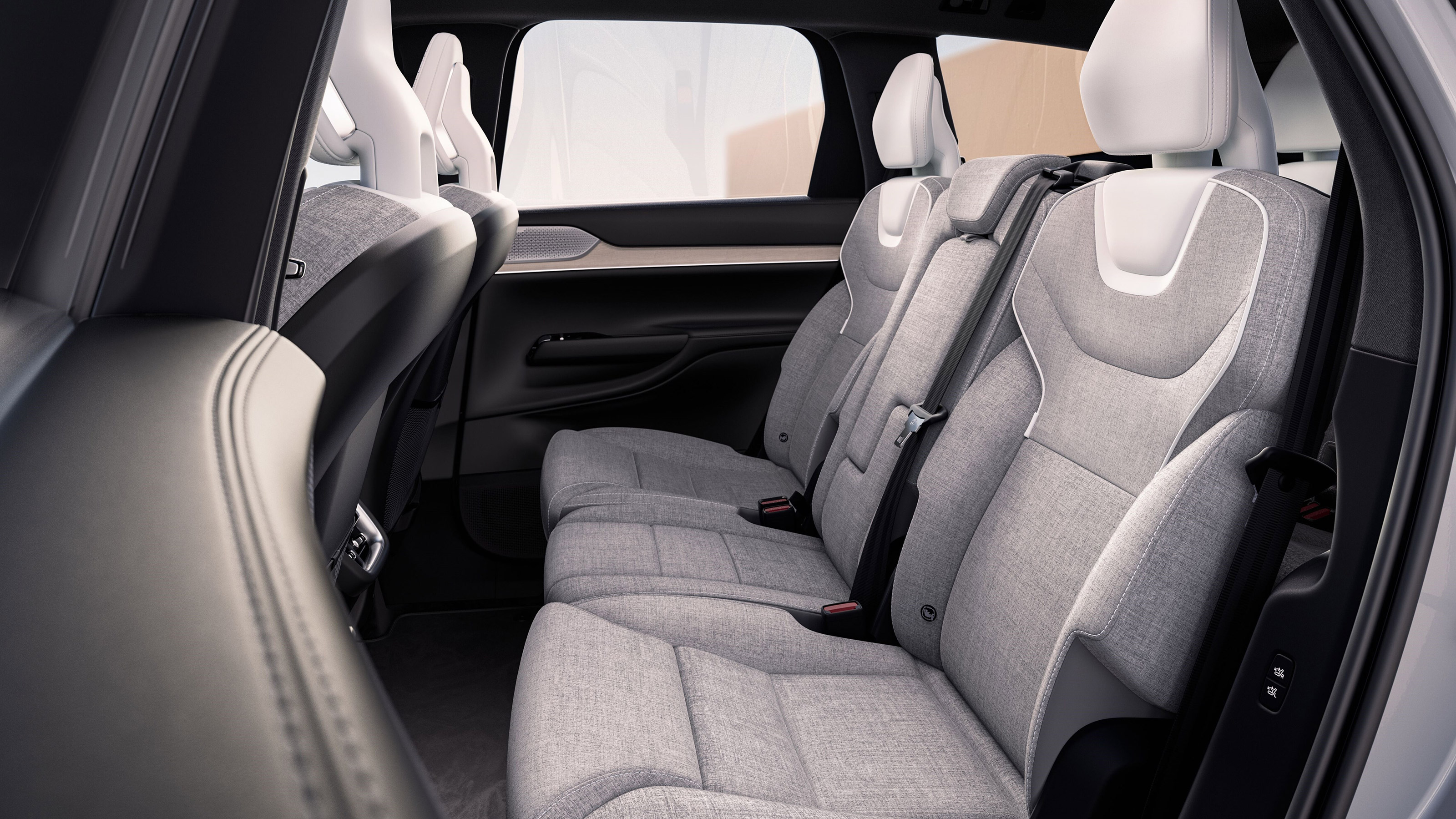 2024 Volvo EX90 - rear seats