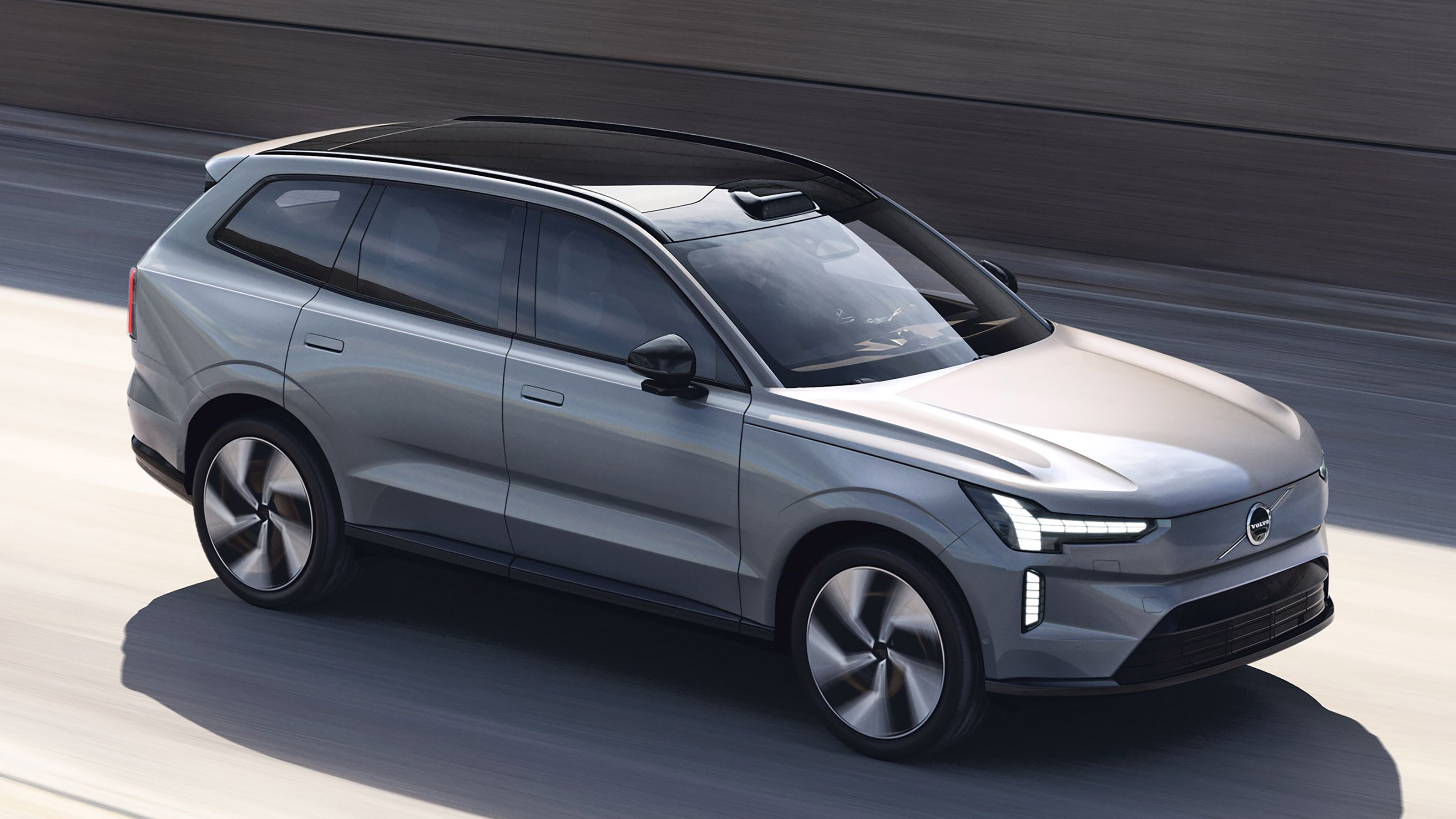 2024 Volvo EX90 - driving