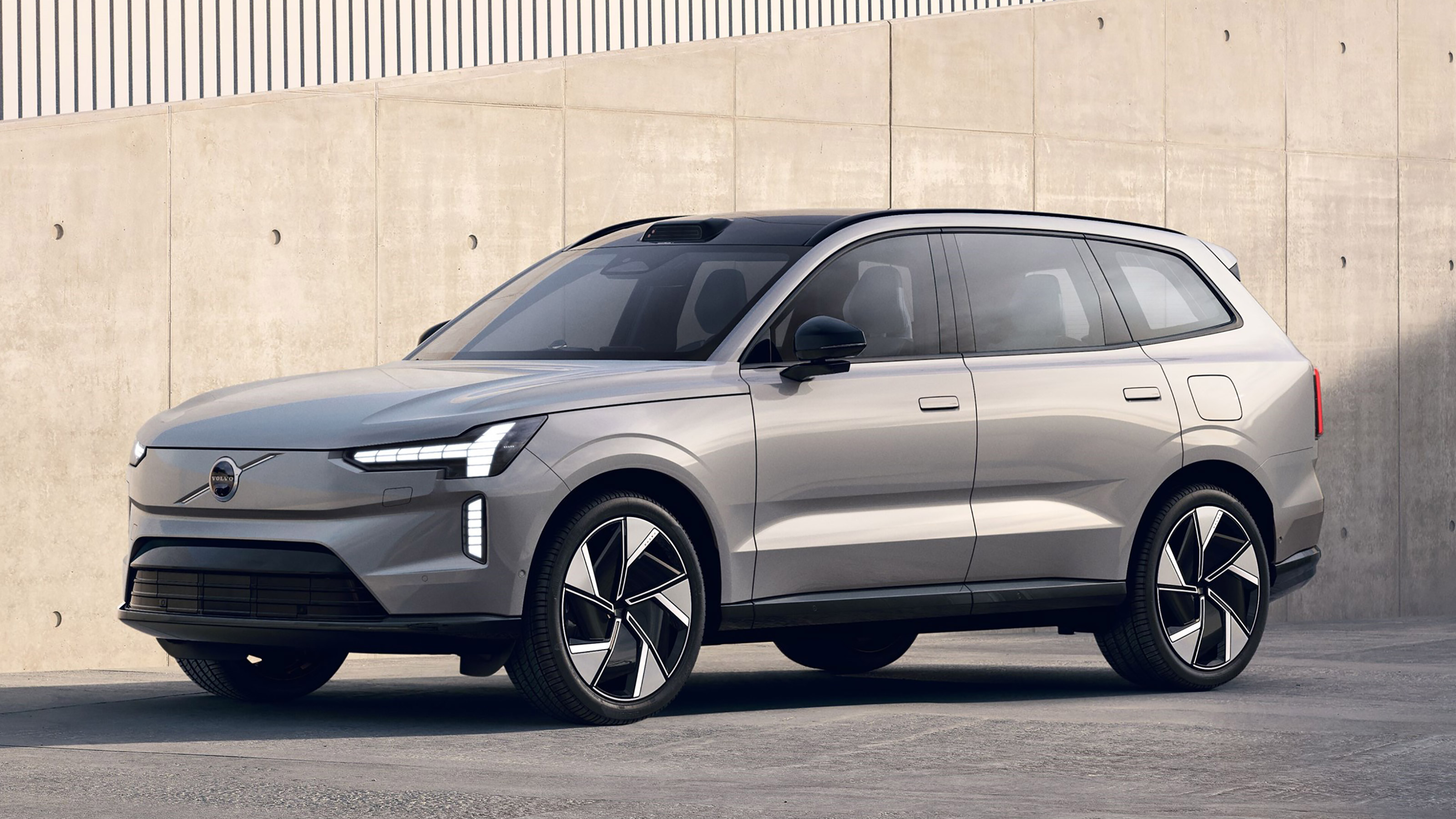 2024 Volvo EX90 - front 1