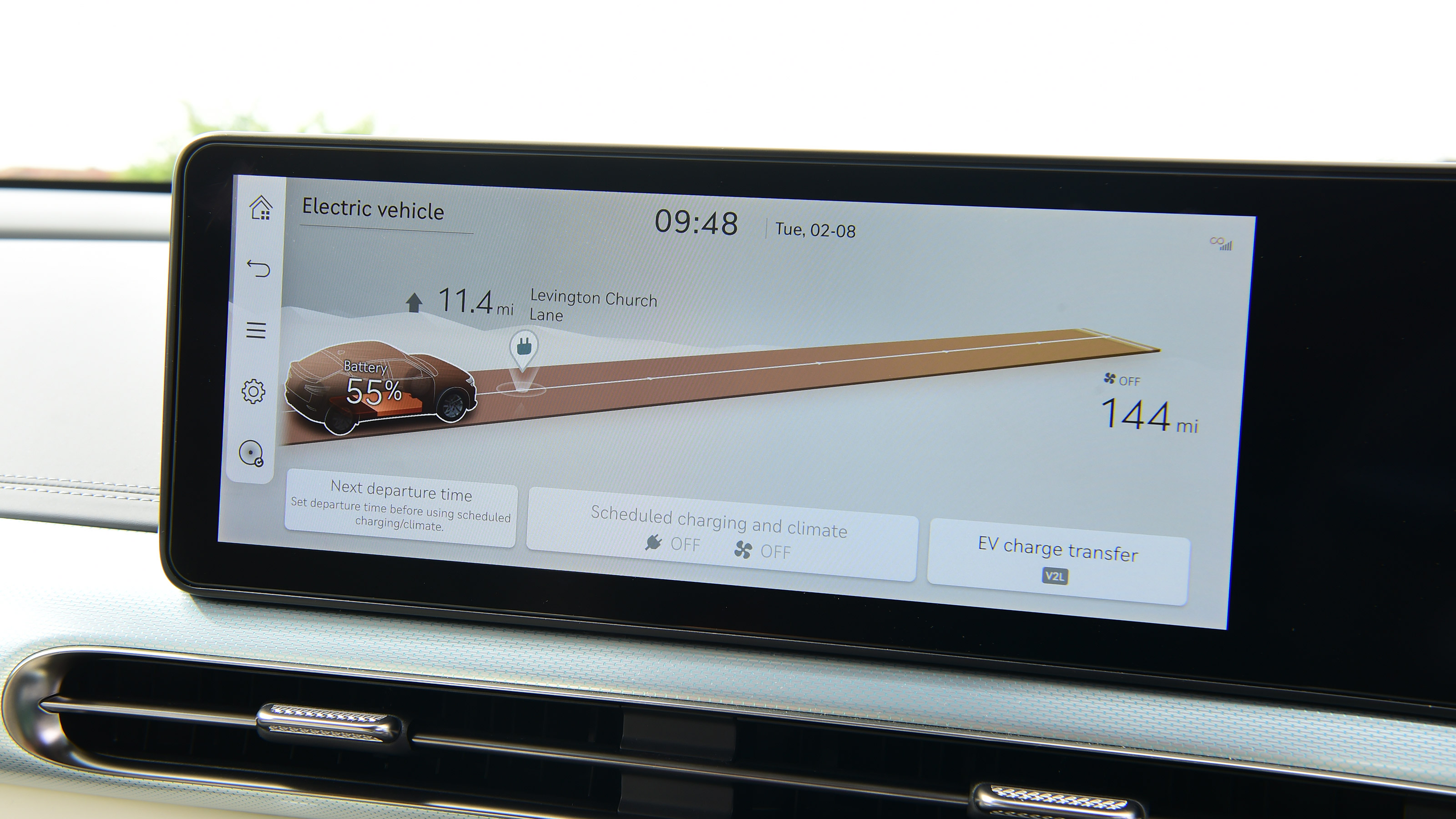 Genesis GV60 SUV infotainment