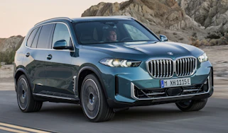 2023 BMW X5 - front 1