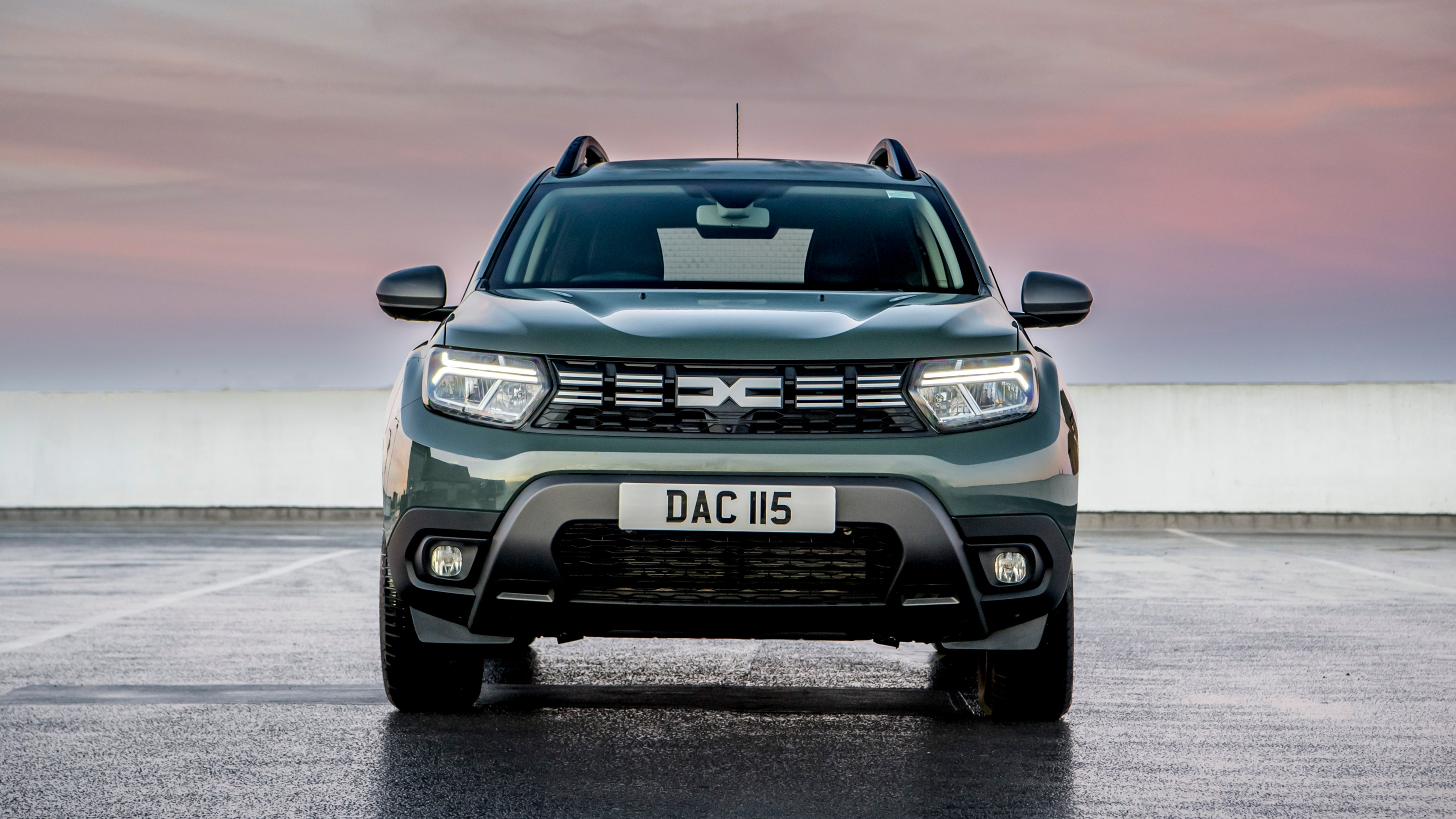 Dacia Duster SUV front static