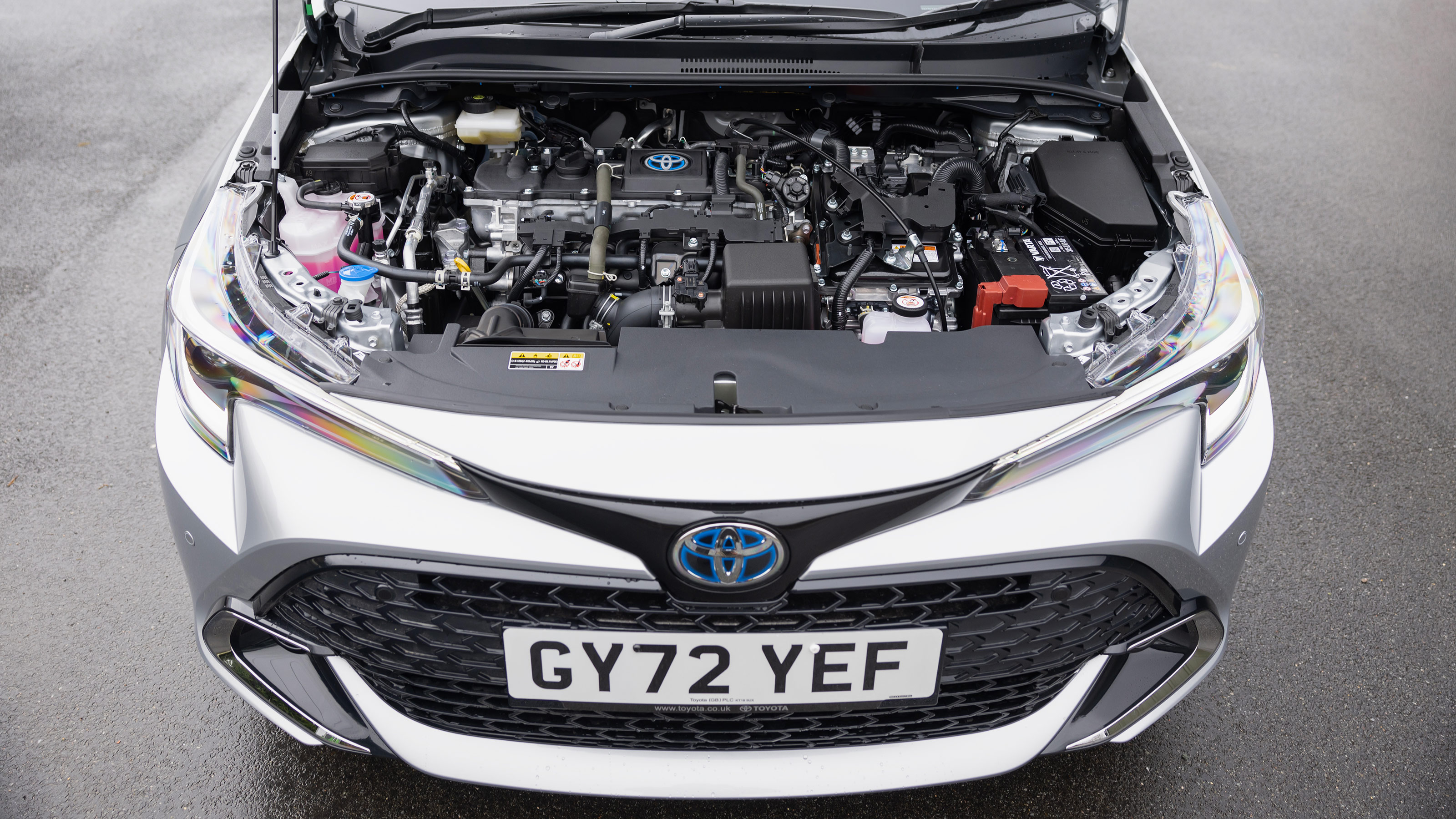 Toyota Corolla Touring Sports estate engine bay