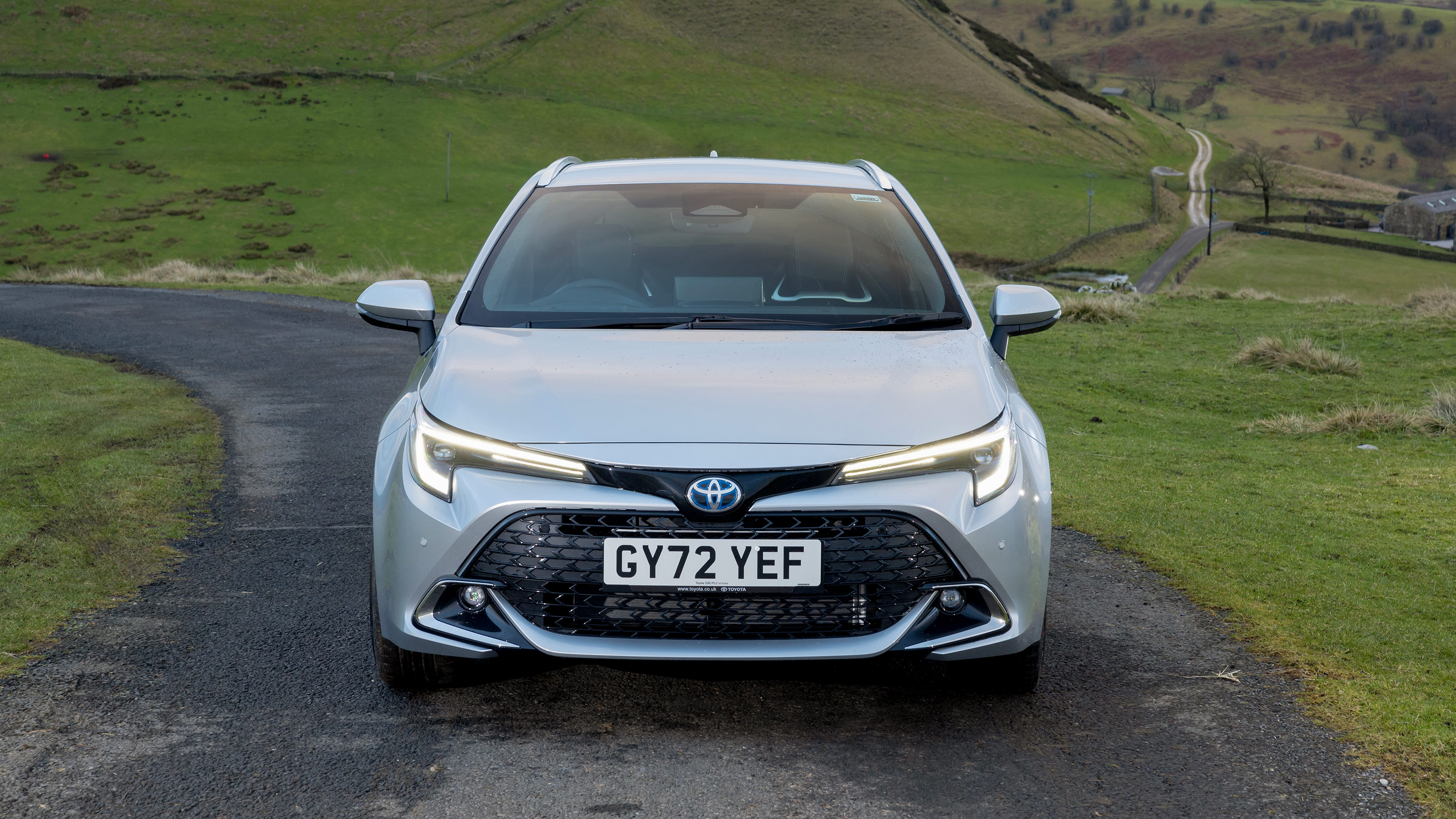 Toyota Corolla Touring Sports estate front