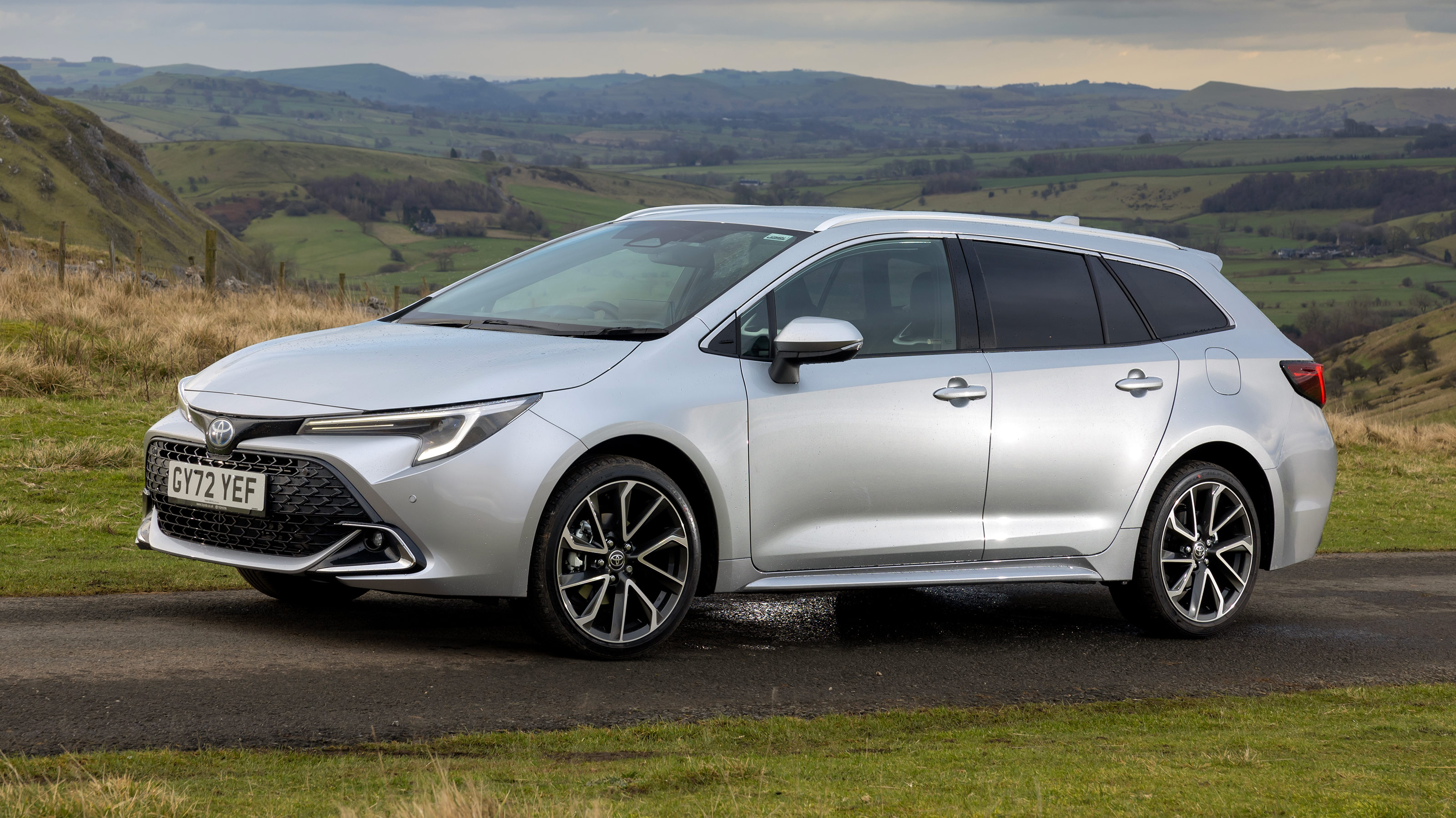 Toyota Corolla Touring Sports estate front 3/4