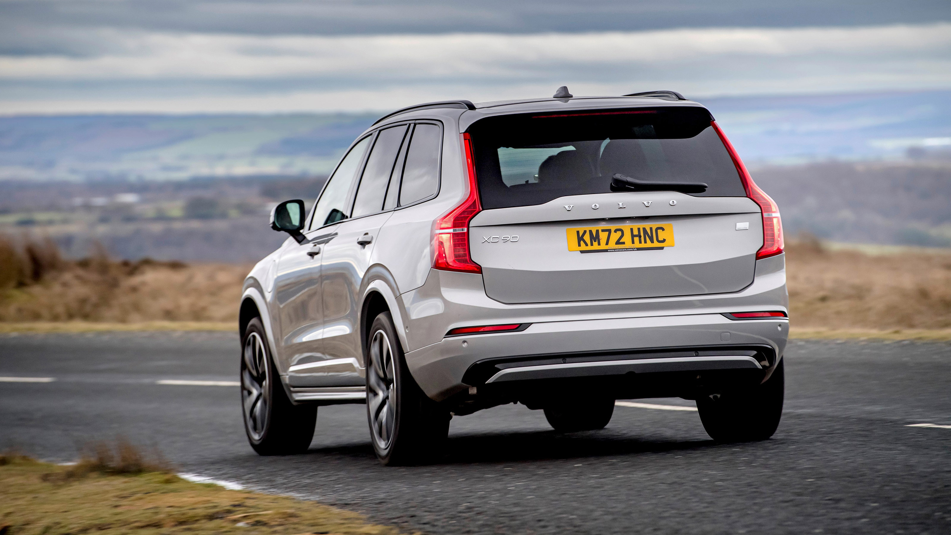 Volvo XC90 Recharge rear 3/4 cornering