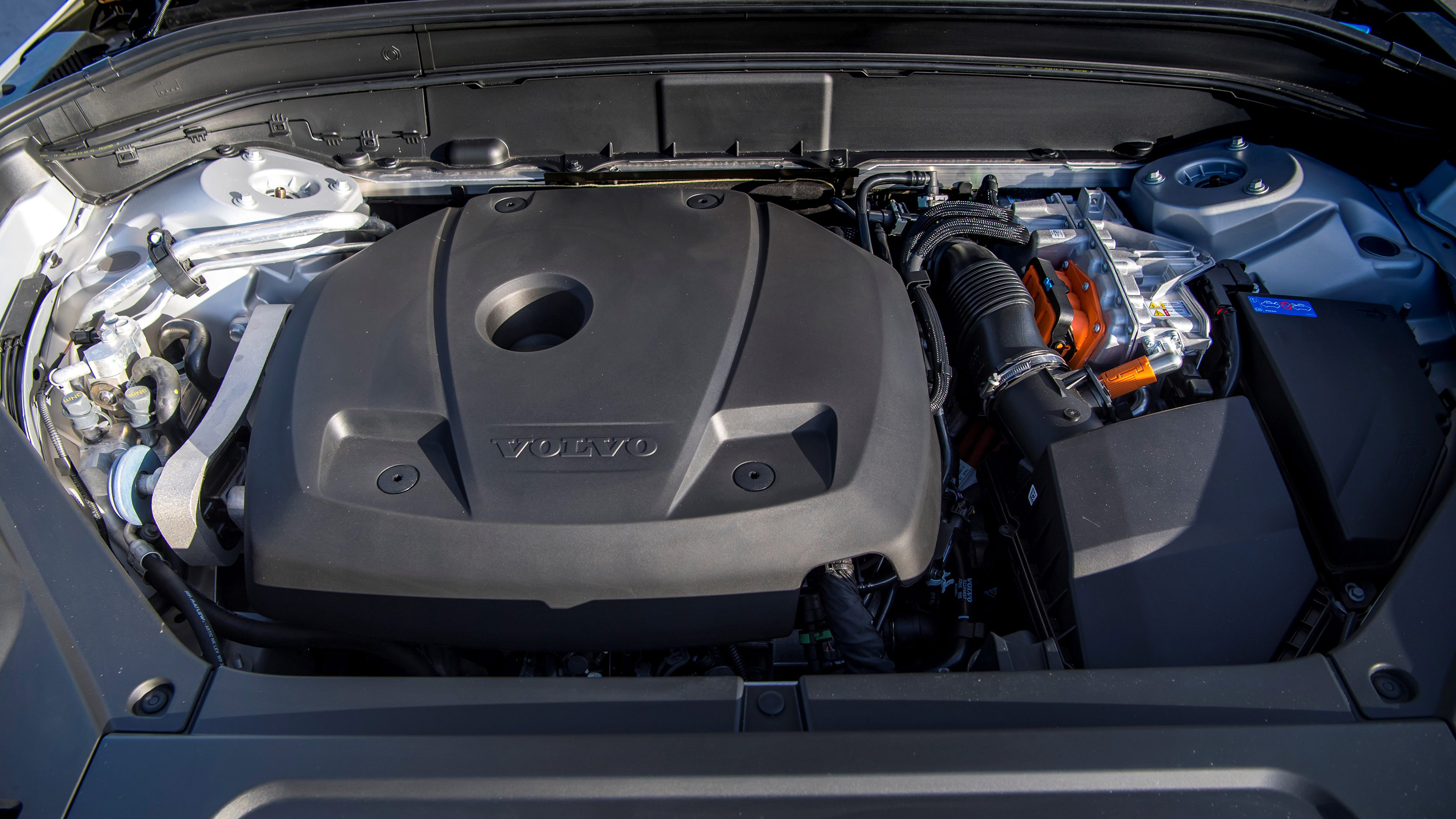 Volvo XC90 Recharge engine bay
