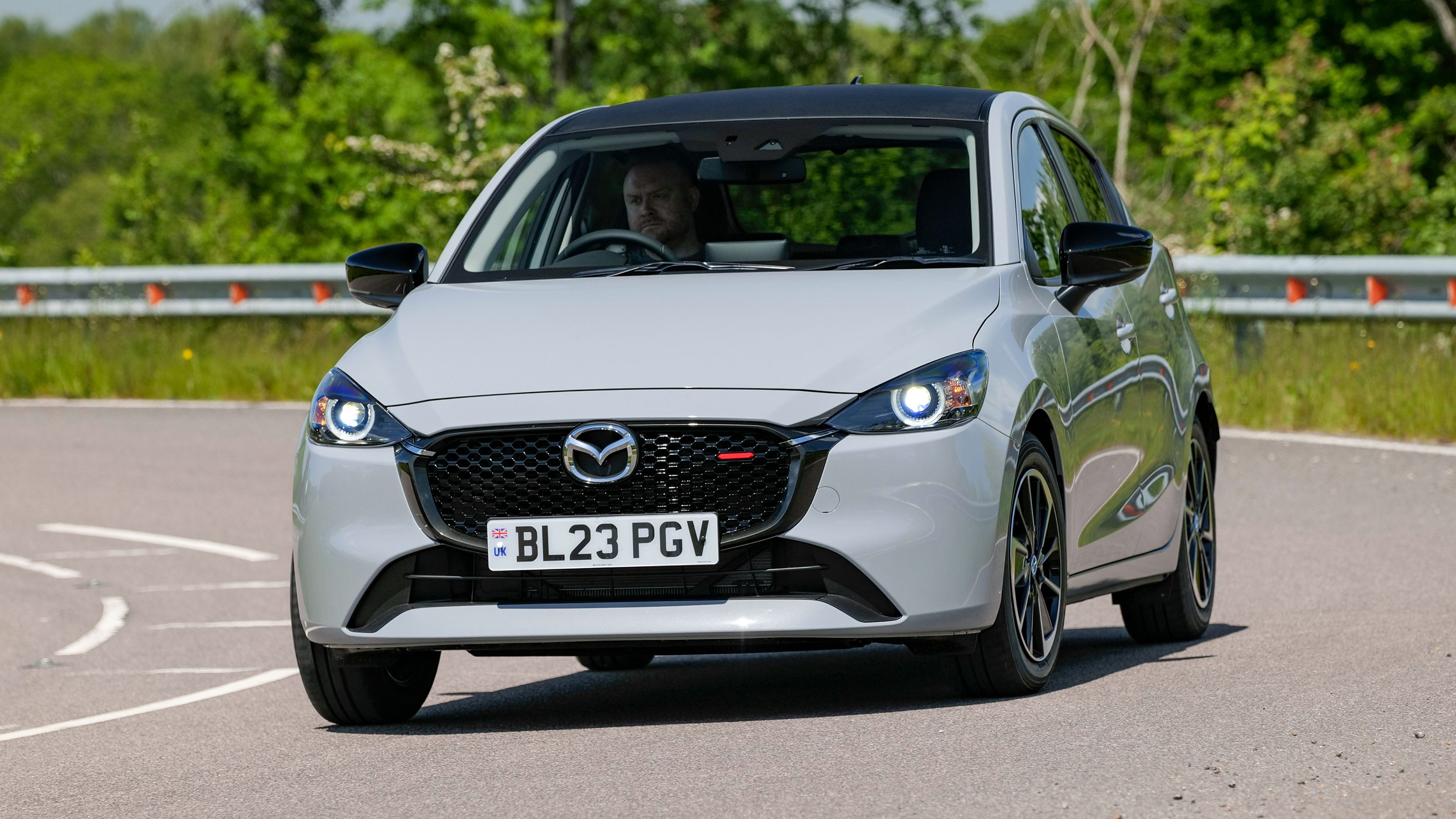 Mazda2 facelift front cornering