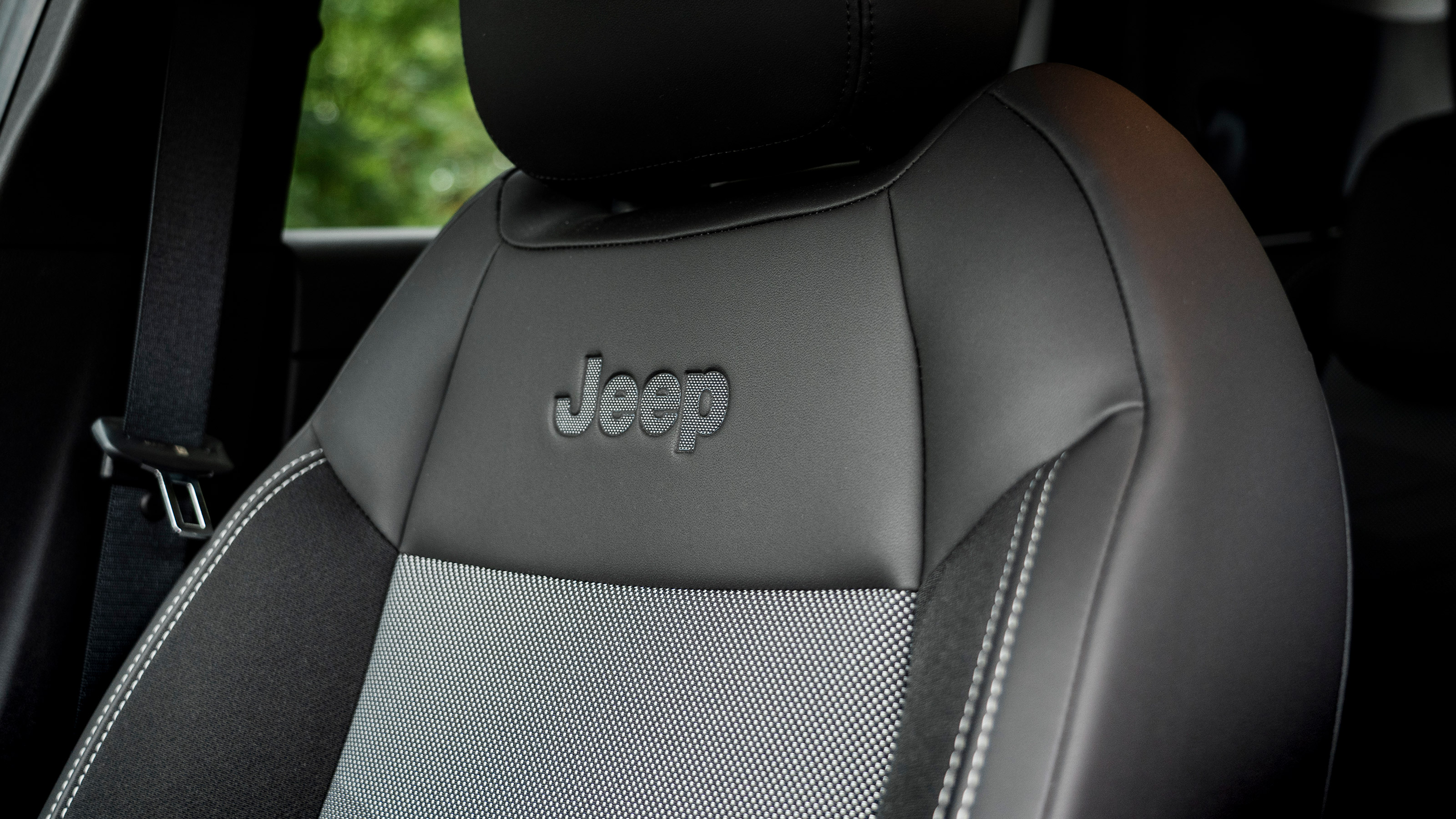 Jeep Avenger SUV seats