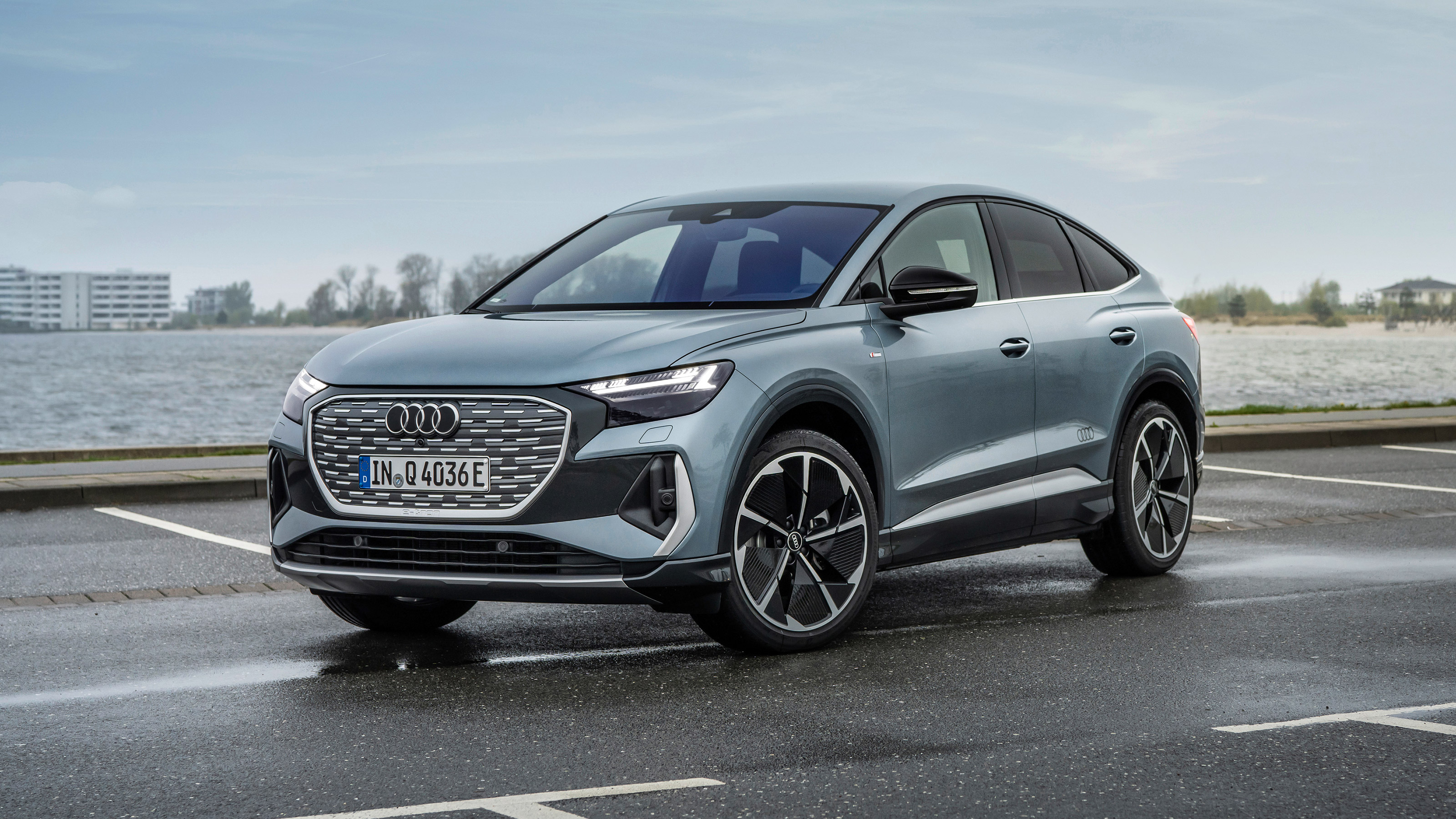 Audi Q4 e-tron 4