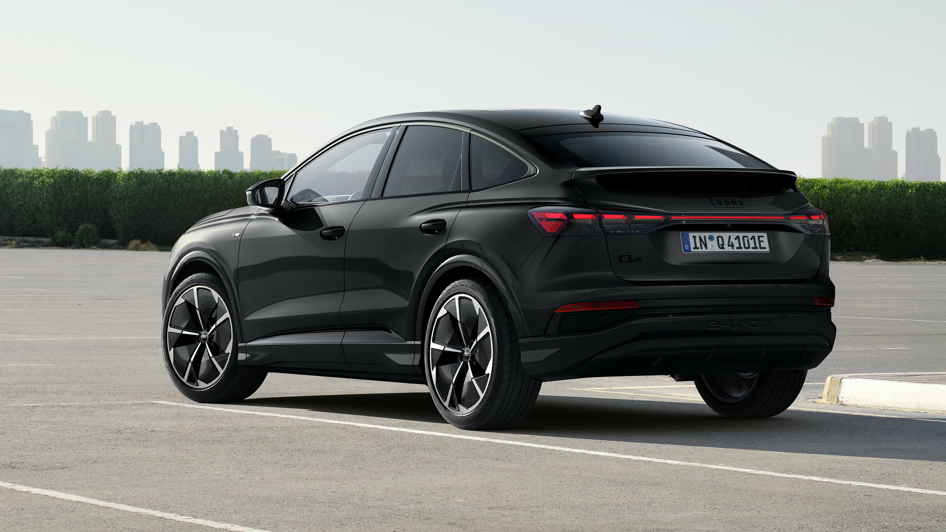 Audi Q4 e-tron 2