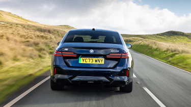BMW i5 UK rear tracking