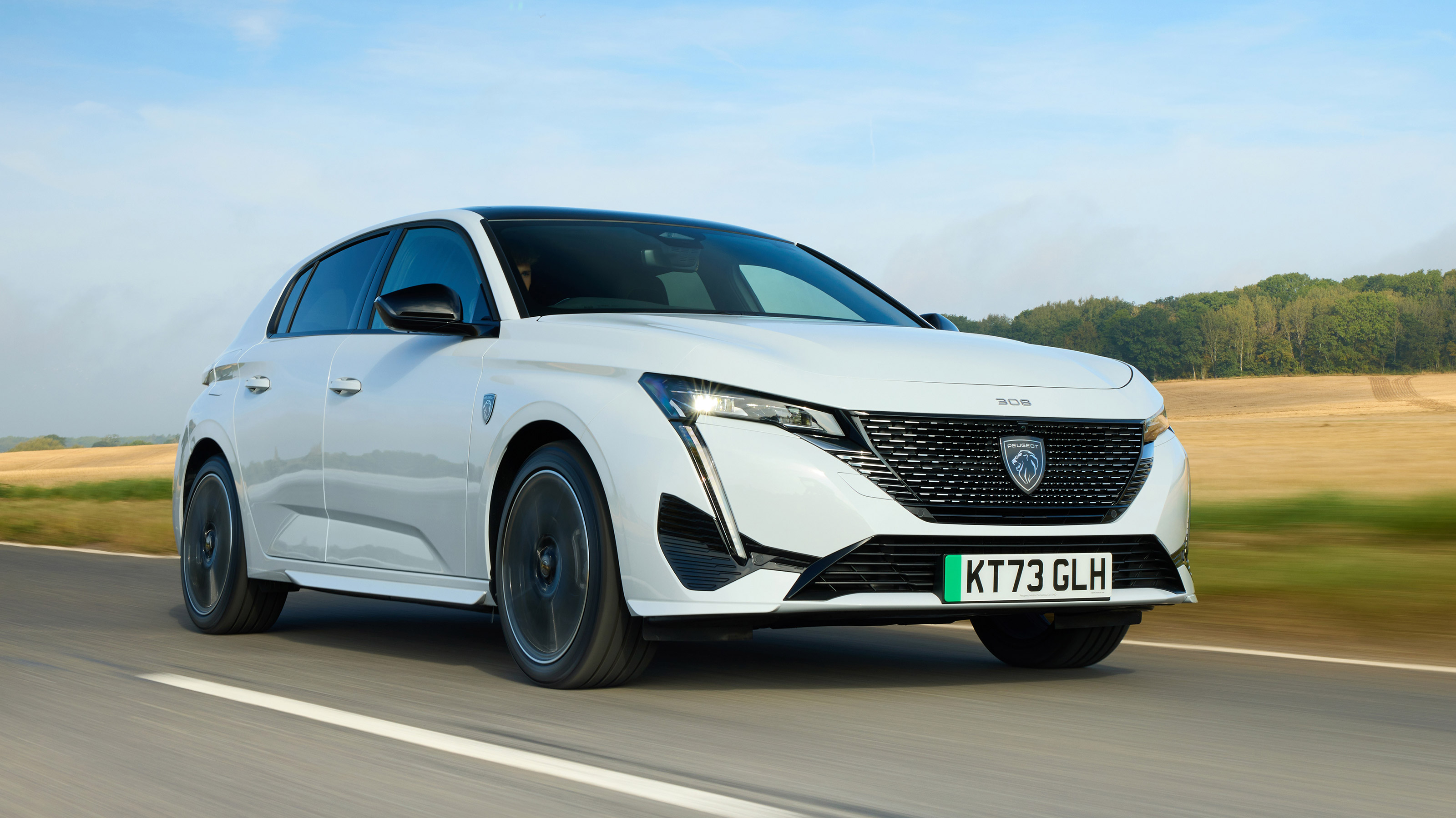 Peugeot E-308 UK front tracking