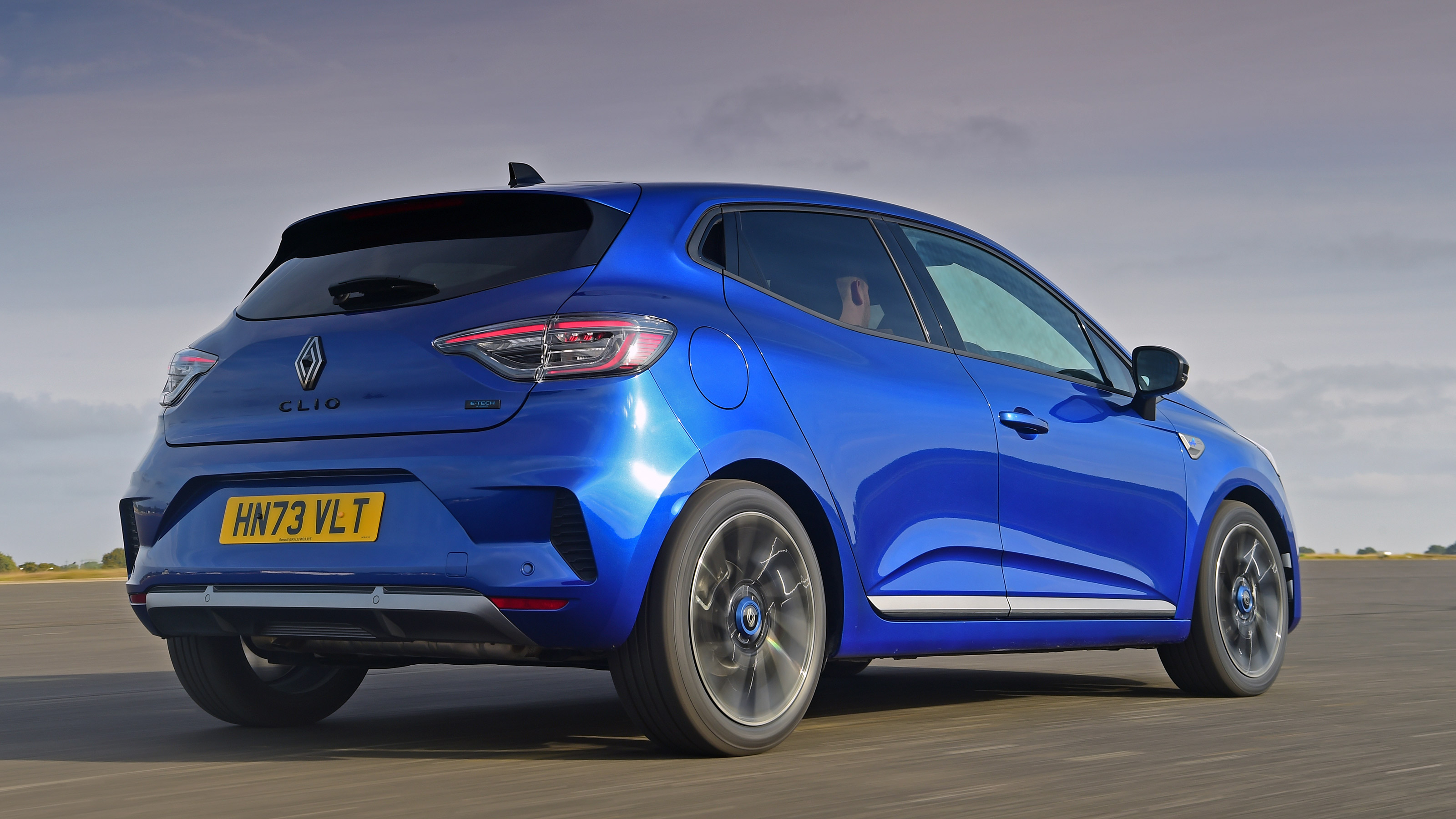 Renault Clio UK rear 3/4 tracking 