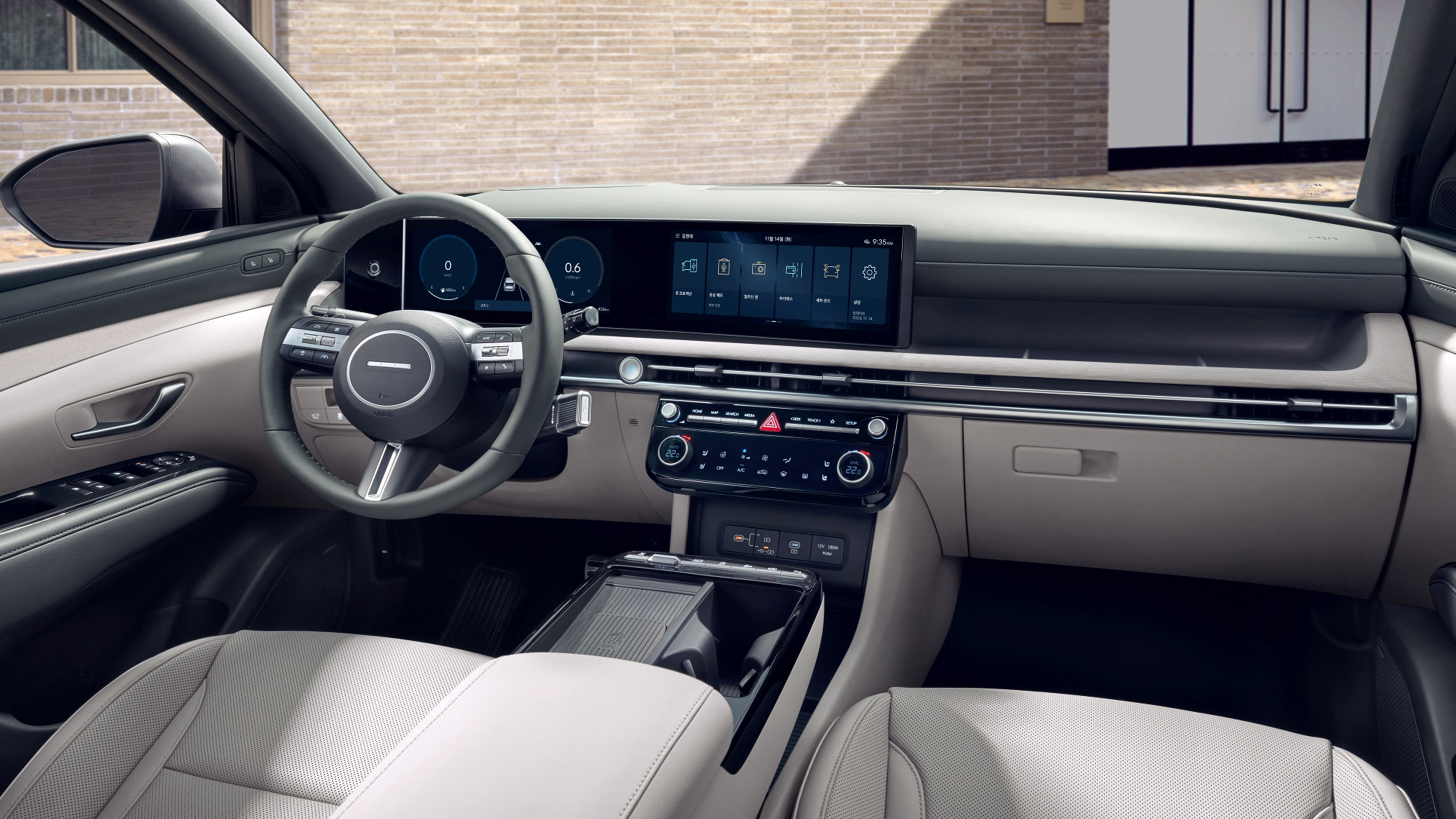 Hyundai Tucson interior view