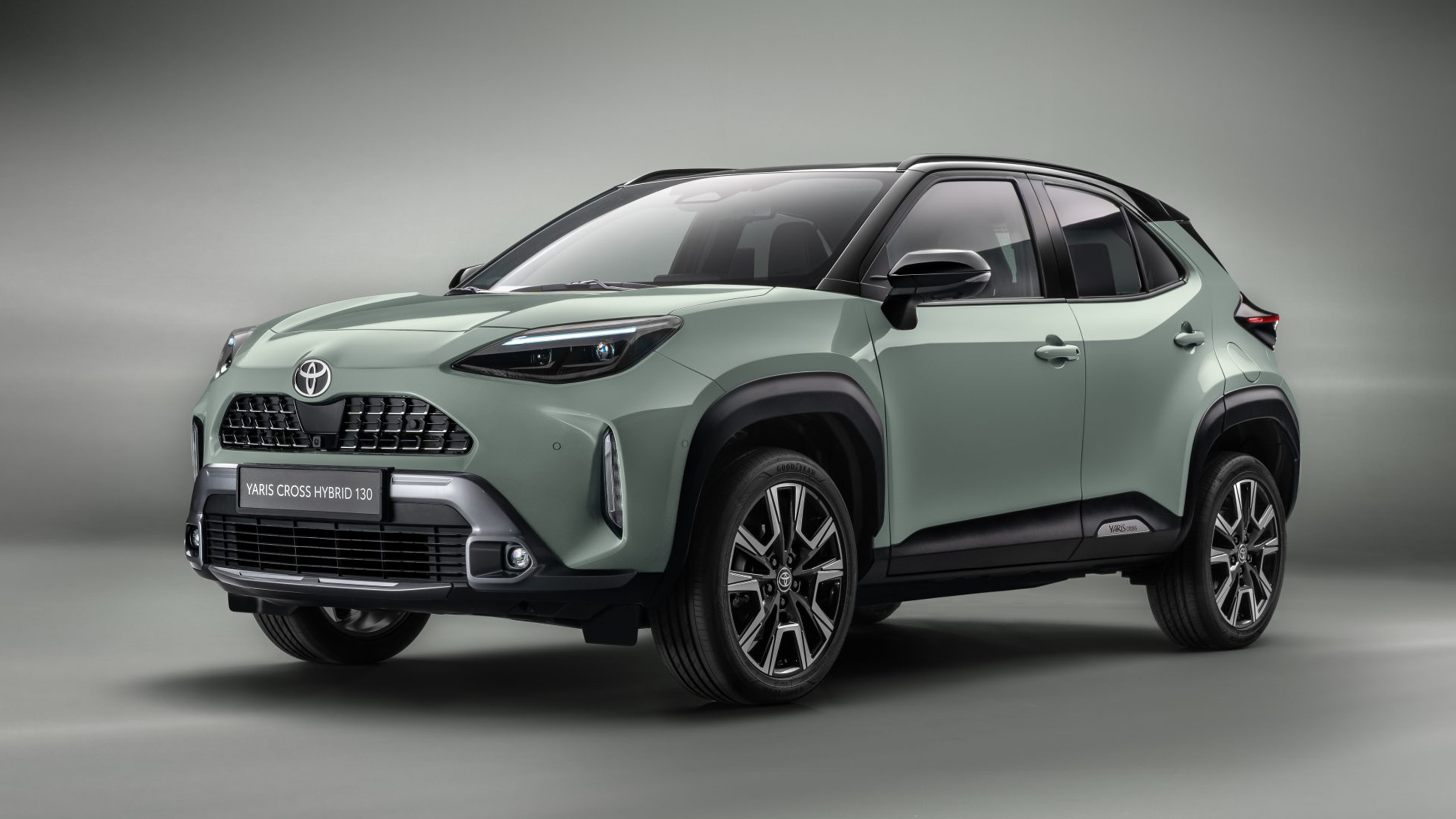 Toyota Yaris Cross static front-quarter view