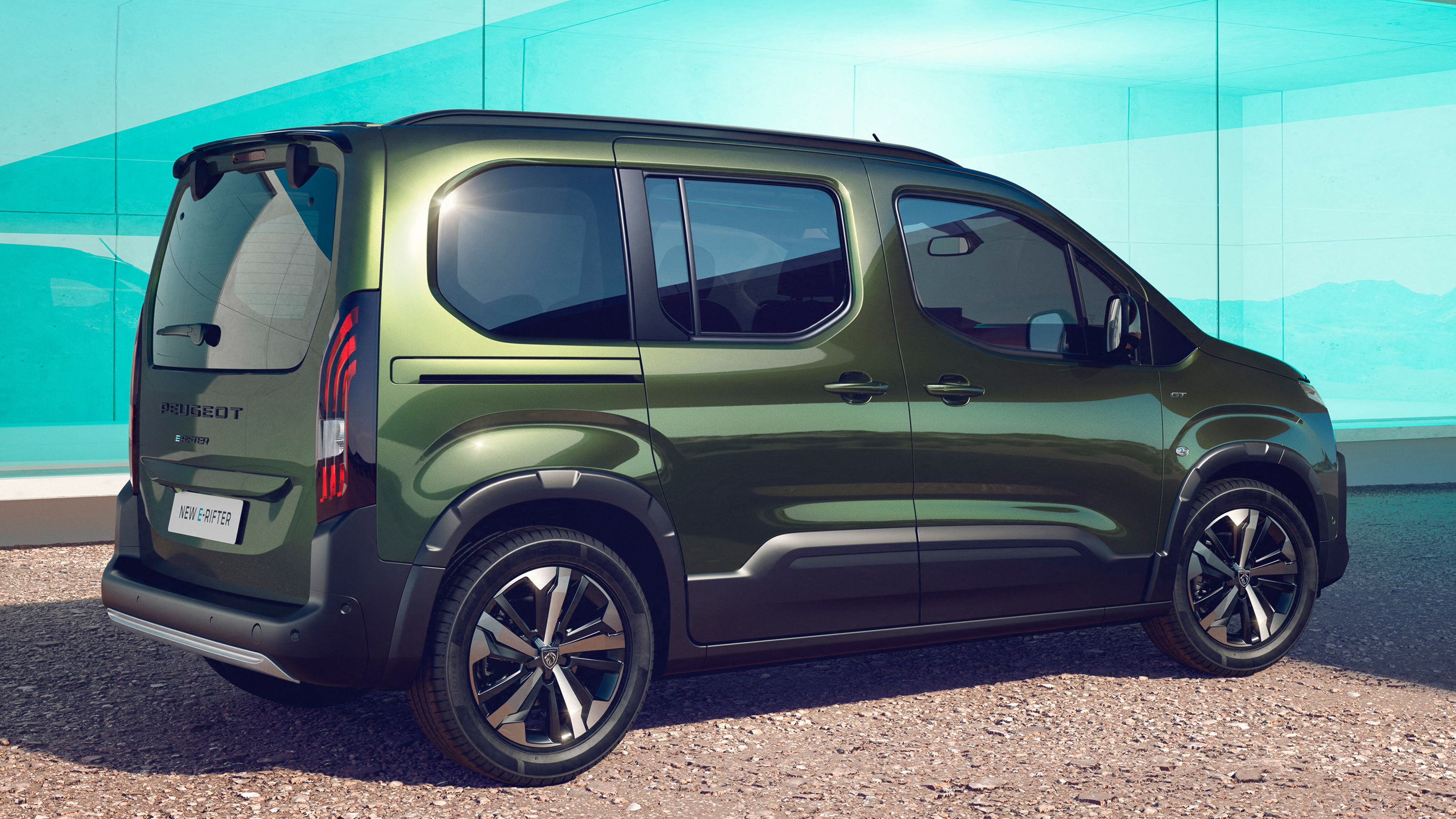 2024 facelifted Peugeot E-Rifter rear quarter static