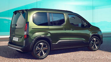 2024 facelifted Peugeot E-Rifter rear quarter static