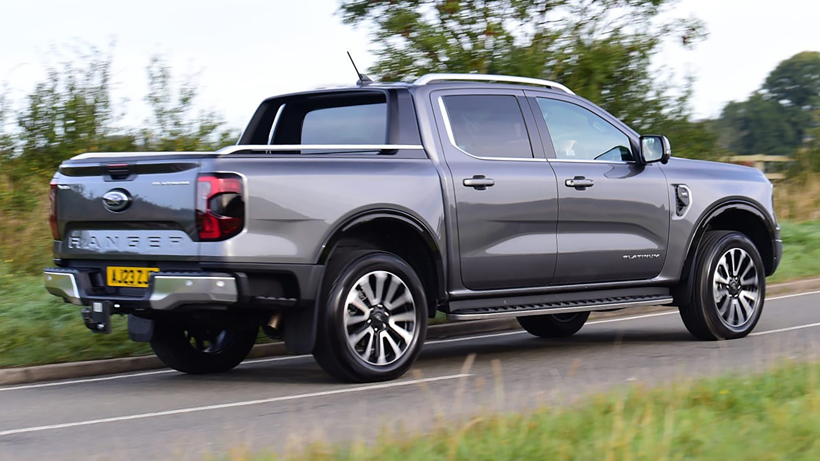 Ford Ranger Platinum drive