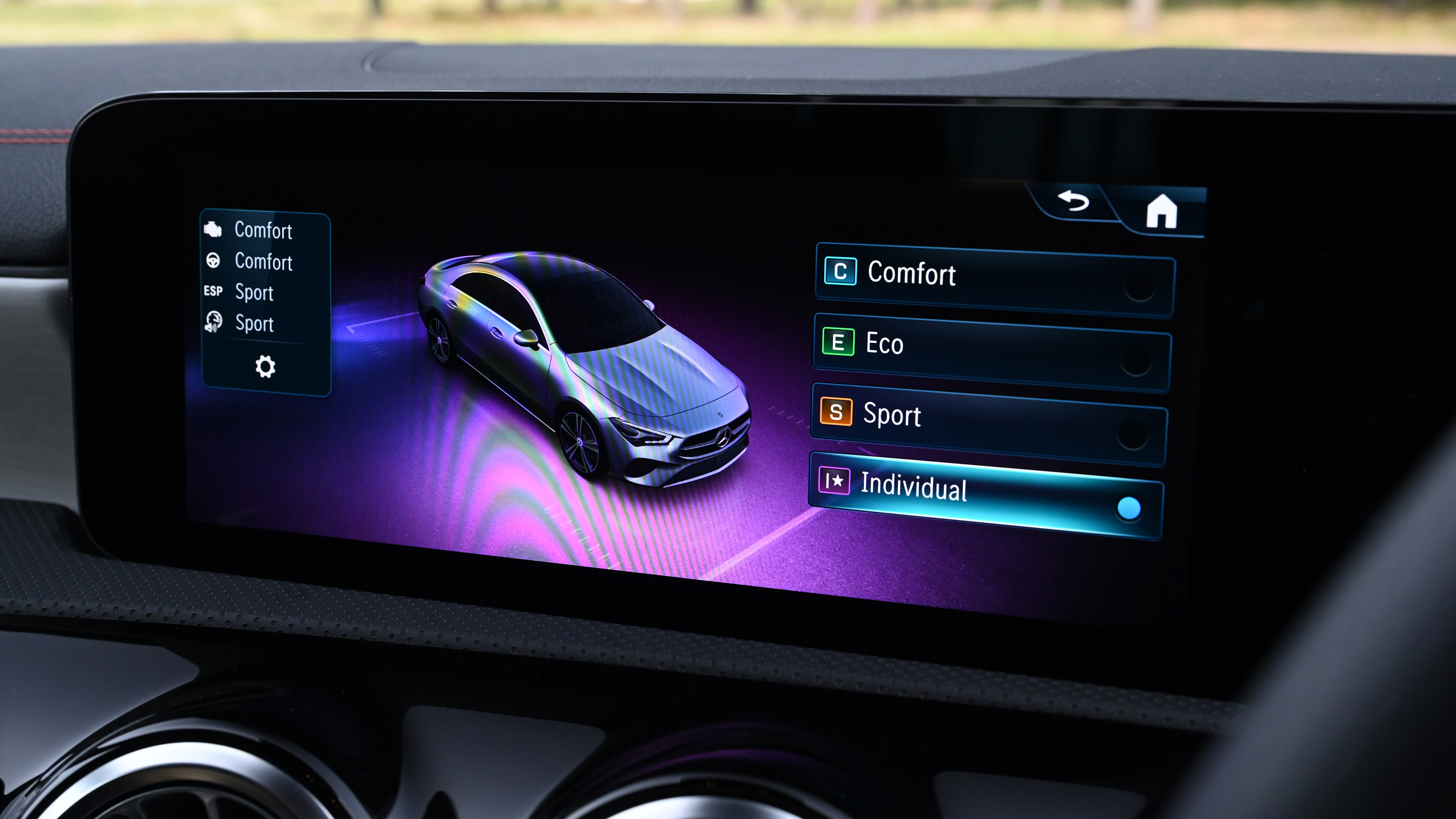 Mercedes CLA infotainment