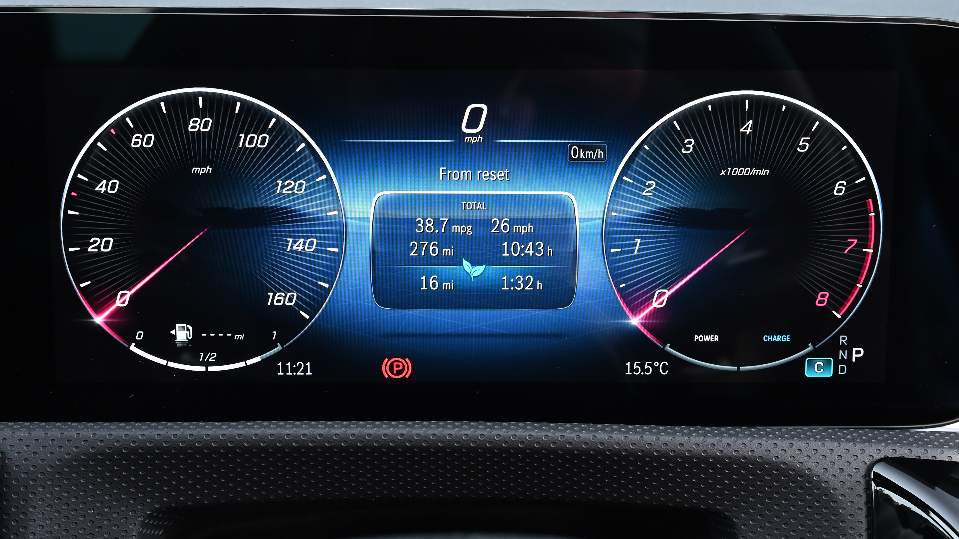 Mercedes CLA instruments