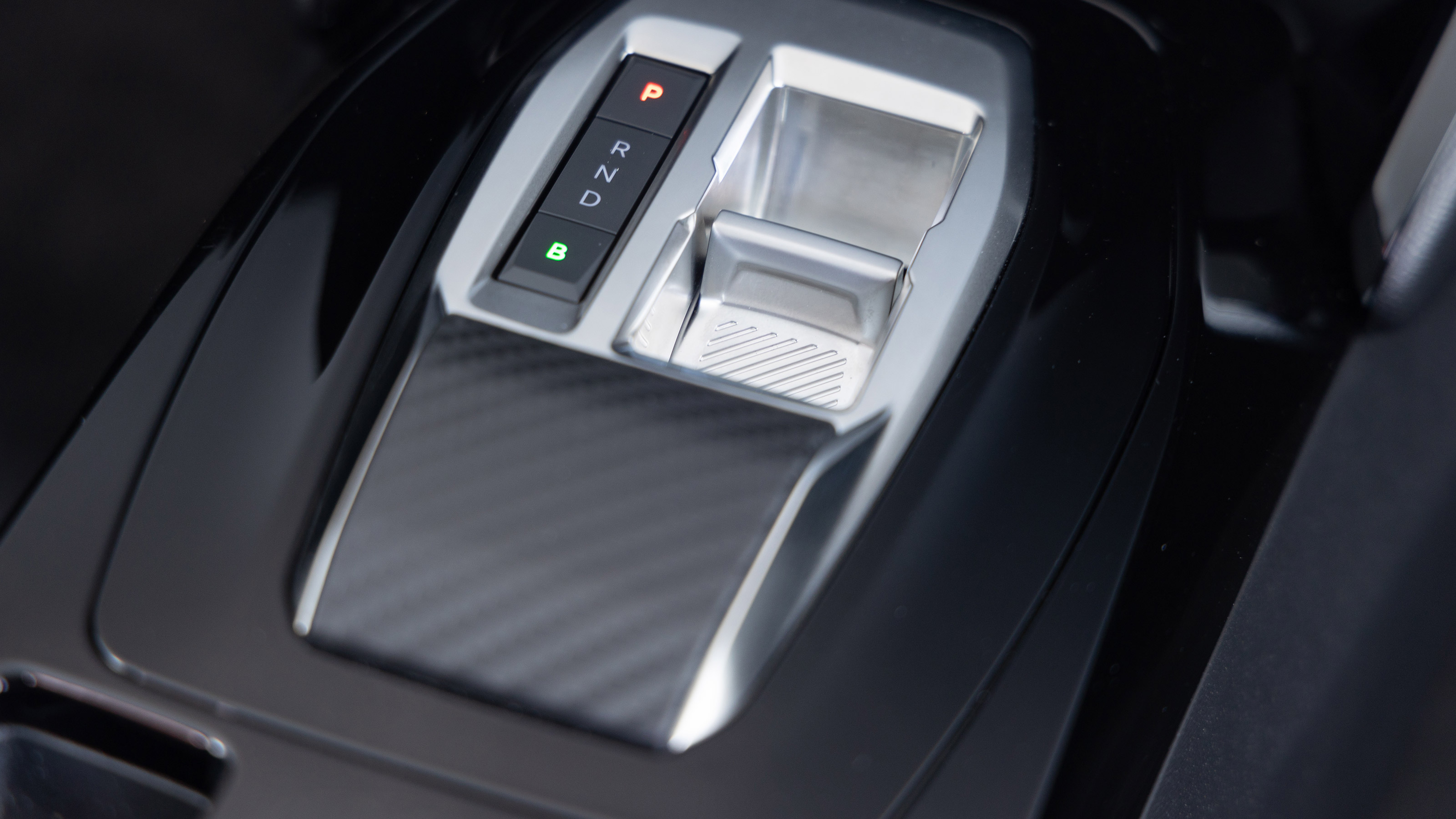 Peugeot E-208 gear selector