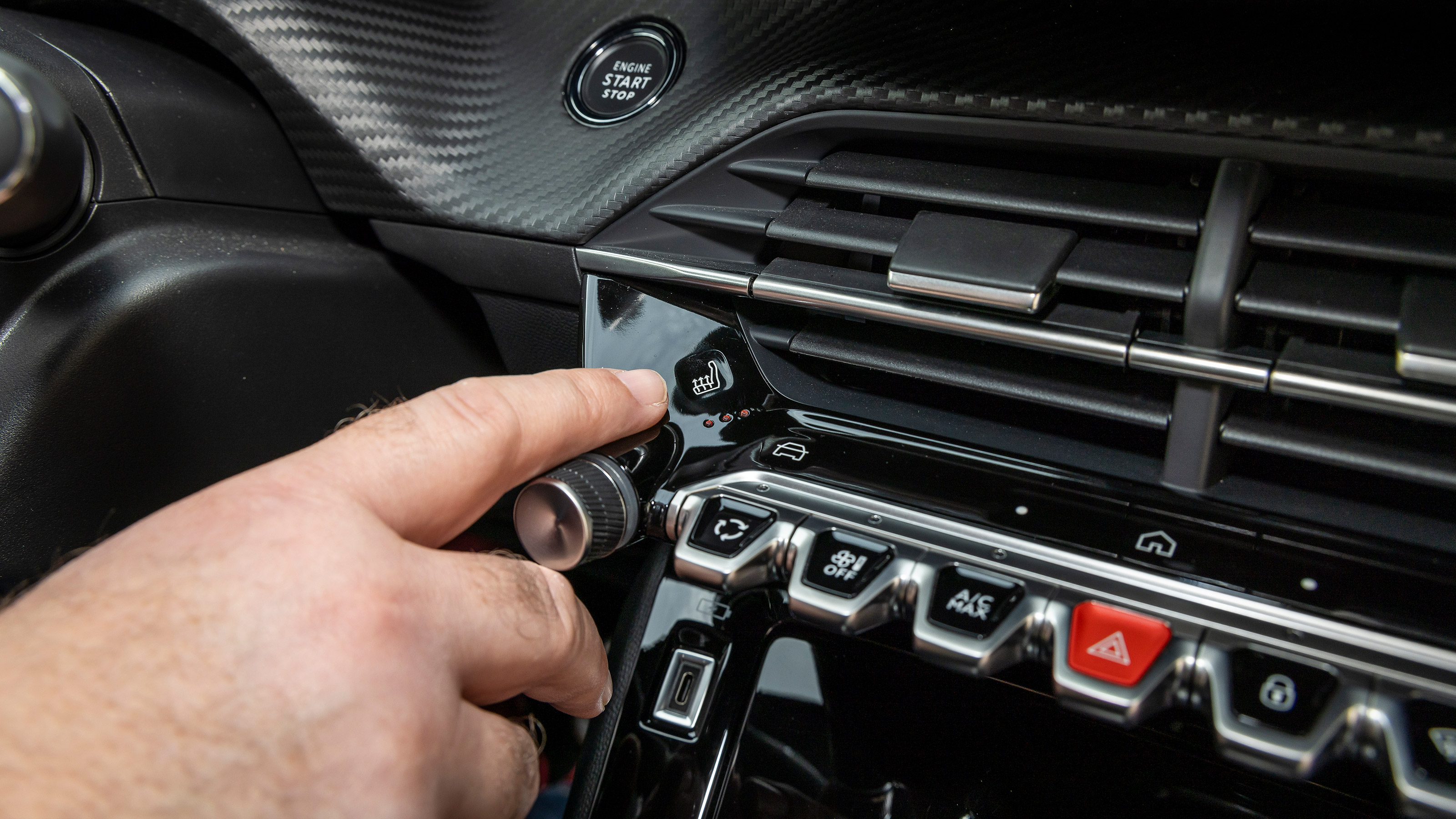 Peugeot E-208 controls staff