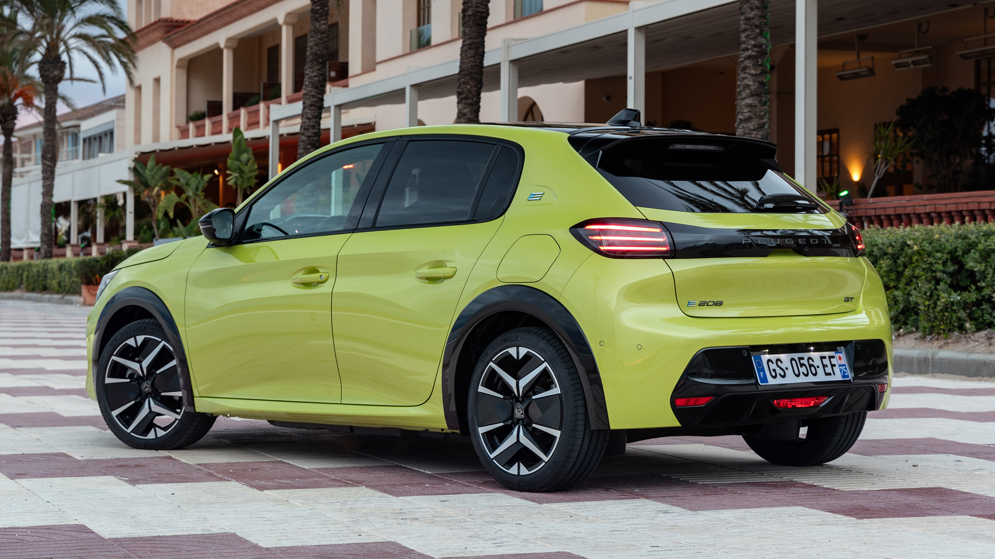 Peugeot E-208 rear static