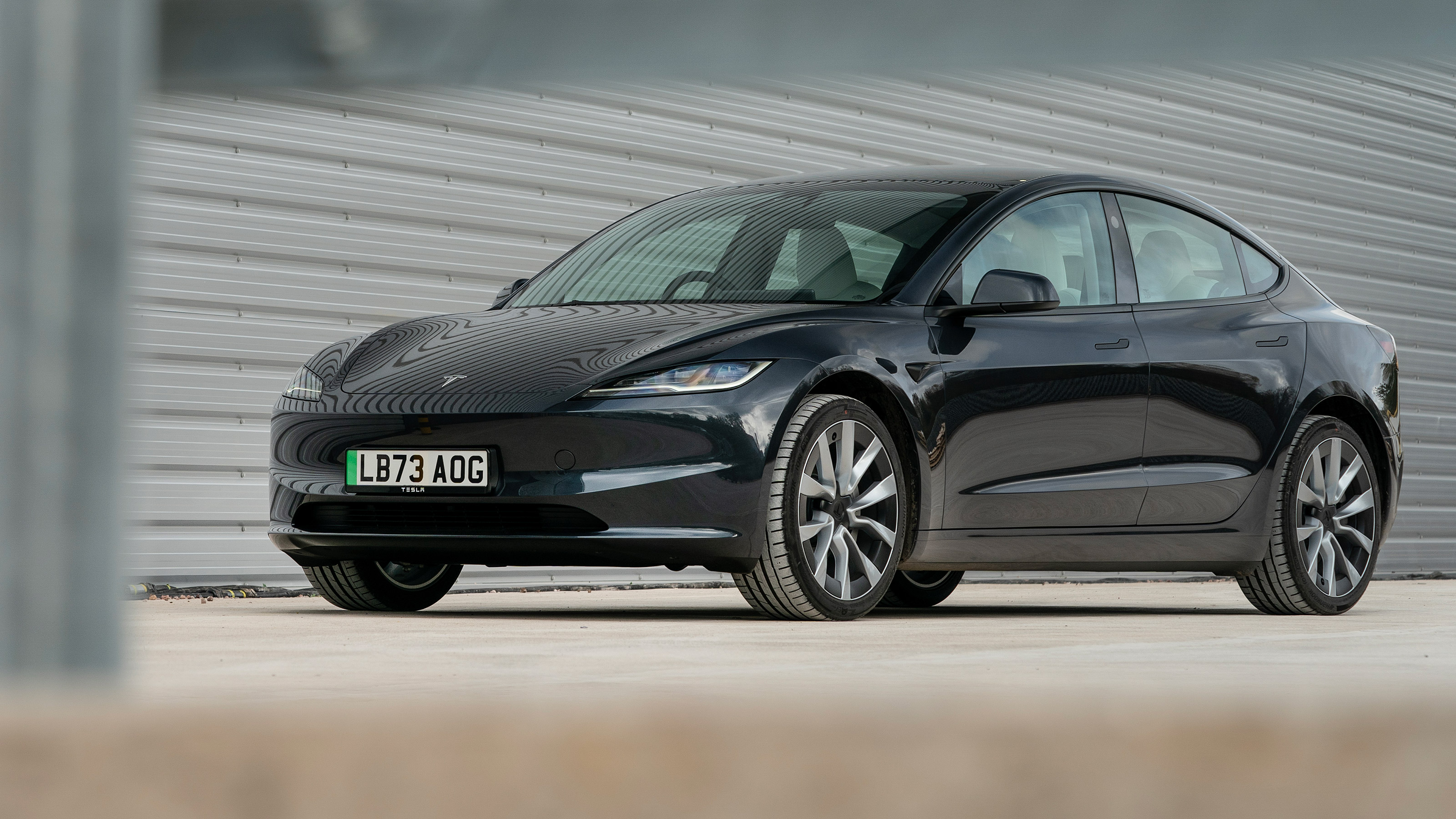 Tesla Model 3 facelift front 3/4 static