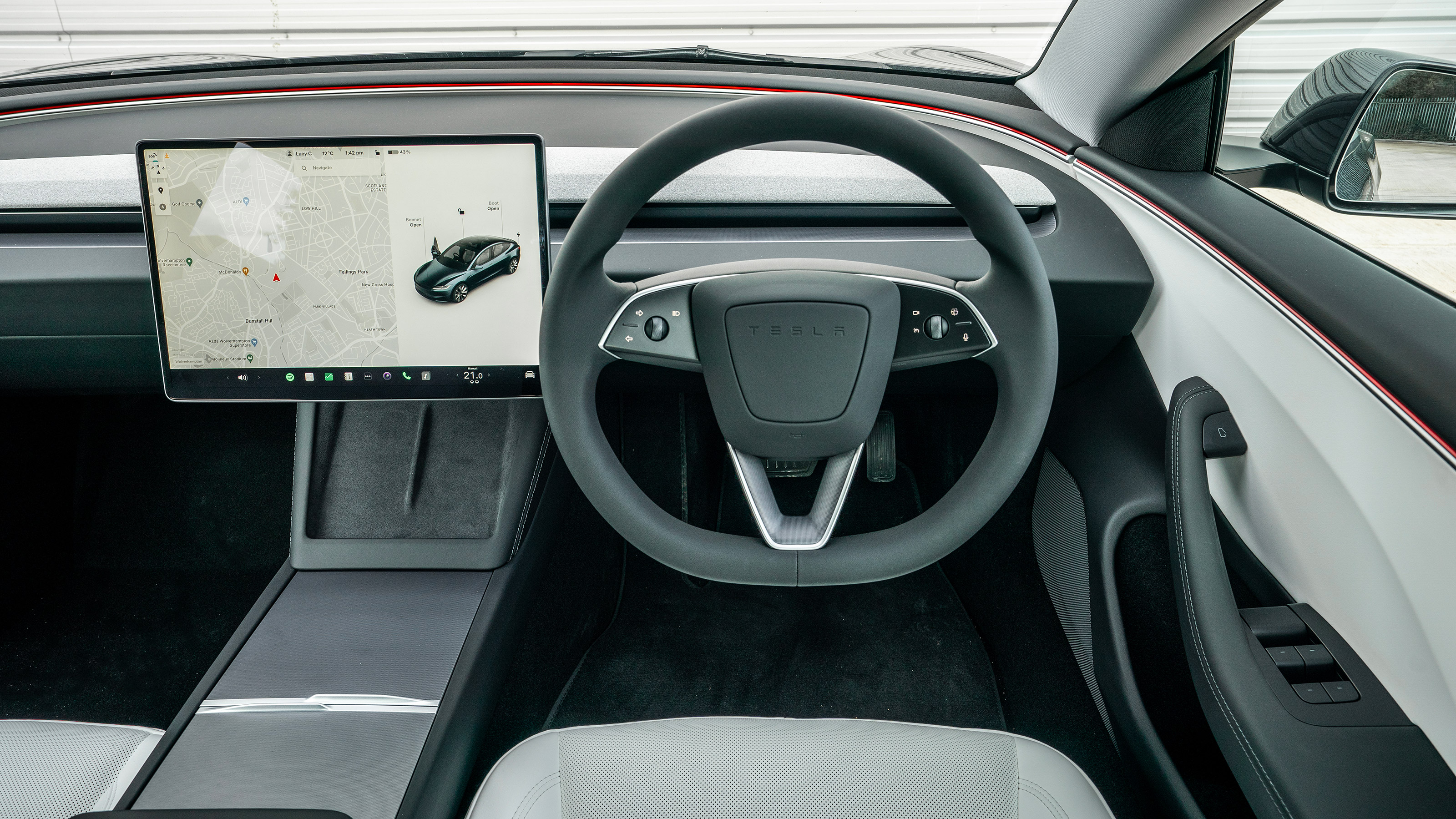 Tesla Model 3 facelift steering wheel